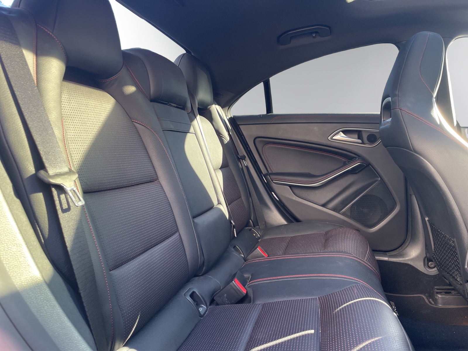 MERCEDES-BENZ CLA 250 AMG Line 7G-DCT– SPORTLICHE LIMOUSINE - CHARAKTER MIT AMG LINE | 4MATIC | PANORAMA-SCHIEBEDACH-image-9