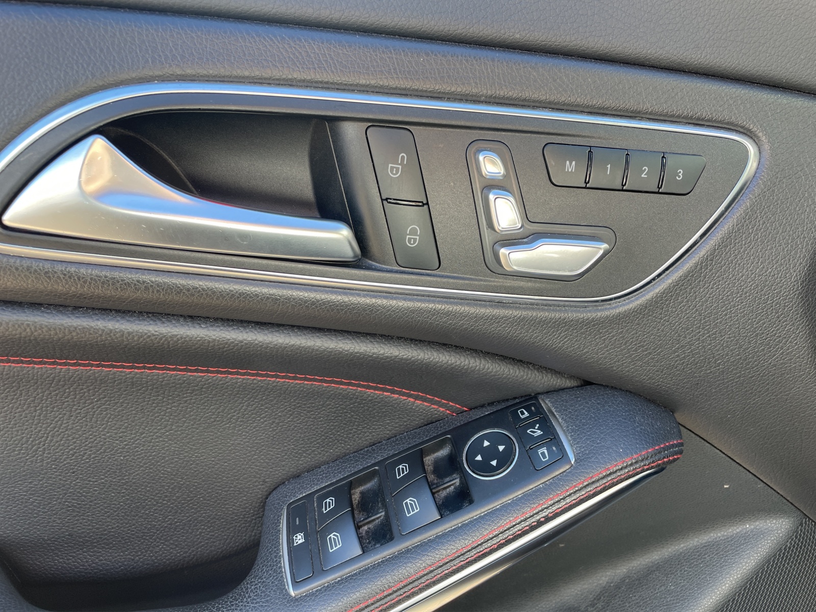 MERCEDES-BENZ CLA 250 AMG Line 7G-DCT– SPORTLICHE LIMOUSINE - CHARAKTER MIT AMG LINE | 4MATIC | PANORAMA-SCHIEBEDACH-image-18