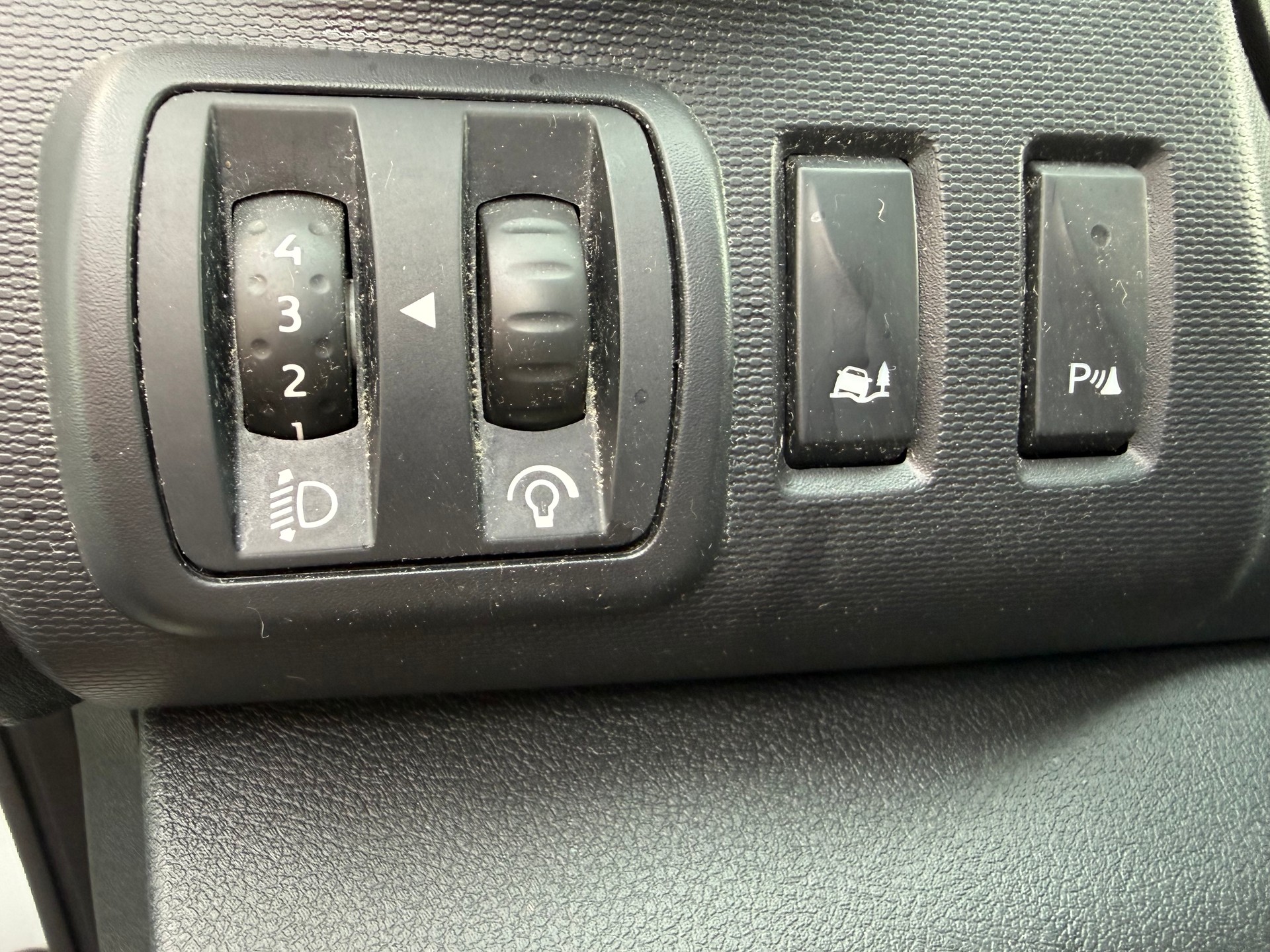 RENAULT Trafic 2.0 dCi 120 3.0t Access L2H1-image-10