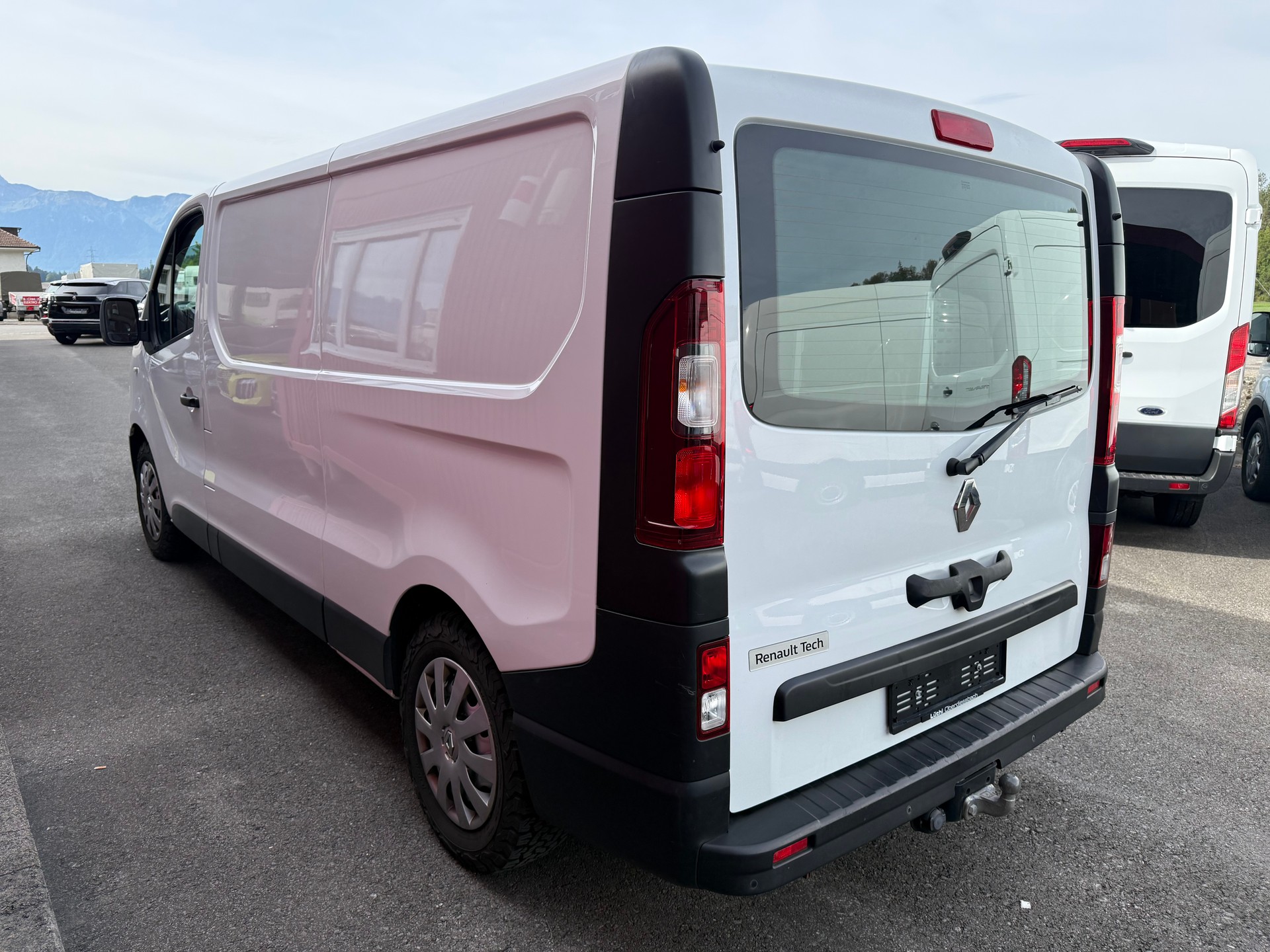 RENAULT Trafic 2.0 dCi 120 3.0t Access L2H1-image-1