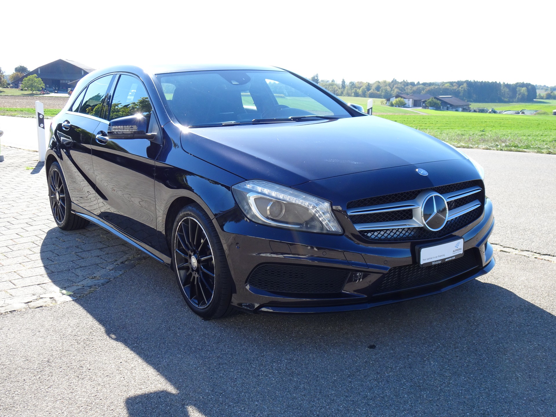 MERCEDES-BENZ A 250 AMG Line 4Matic 7G-DCT-image-5