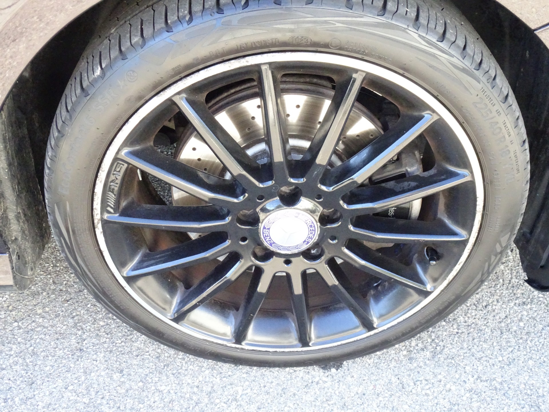 MERCEDES-BENZ A 250 AMG Line 4Matic 7G-DCT-image-6