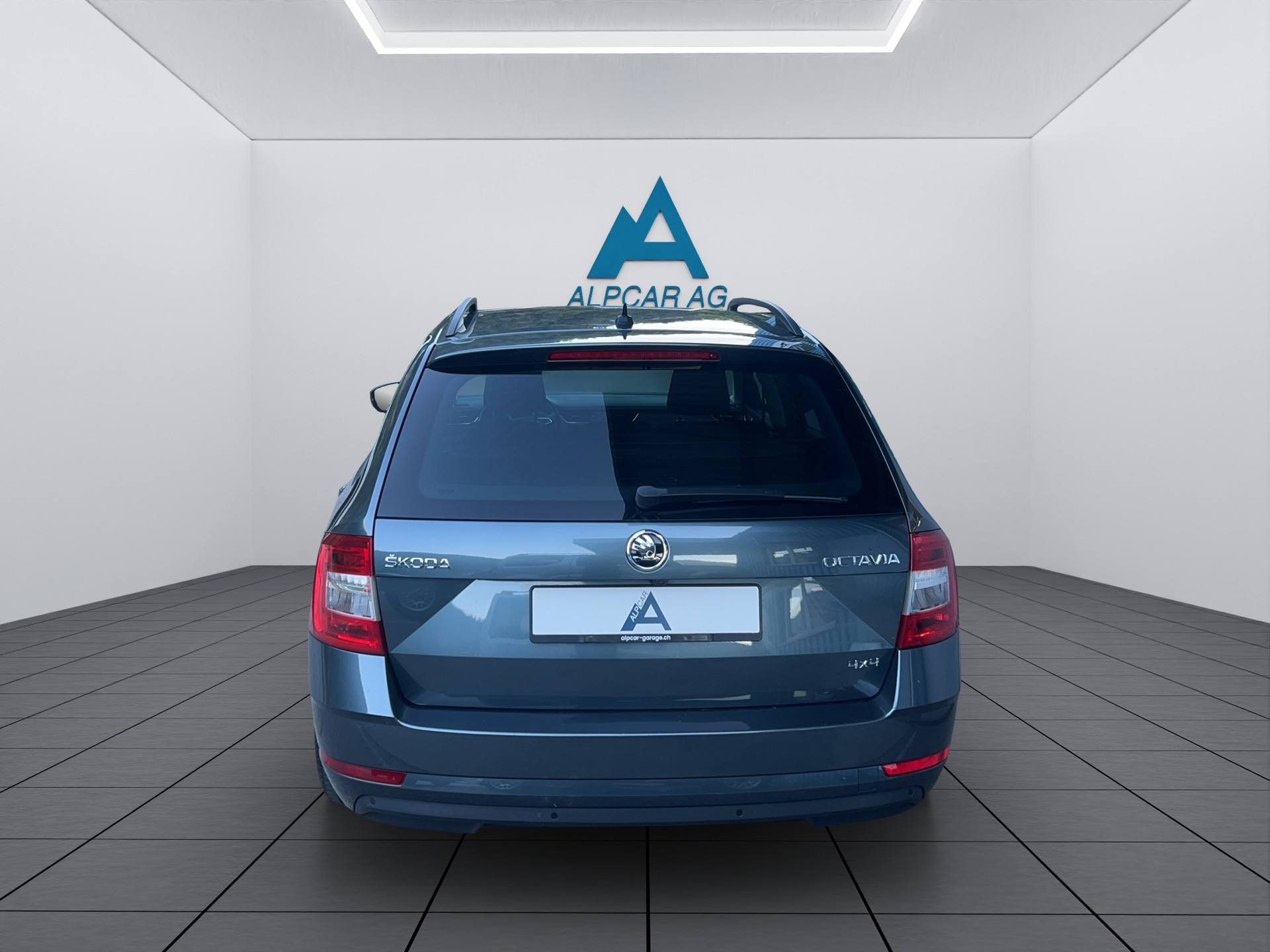 SKODA Octavia Combi 2.0 TDI 4x4 DSG-image-5