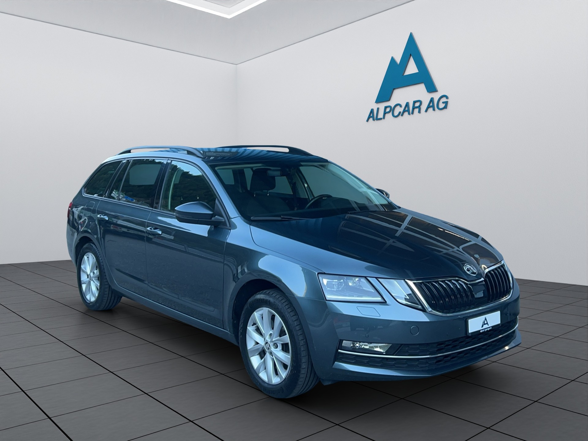 SKODA Octavia Combi 2.0 TDI 4x4 DSG-image-8