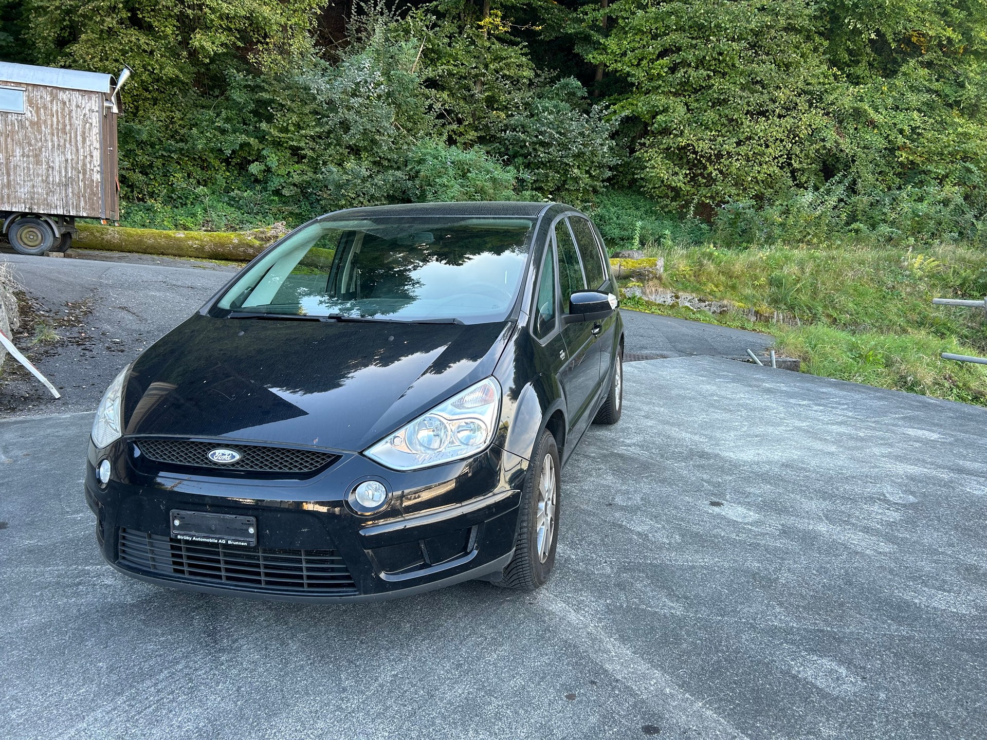 FORD S-Max 2.0i Titanium-image-1