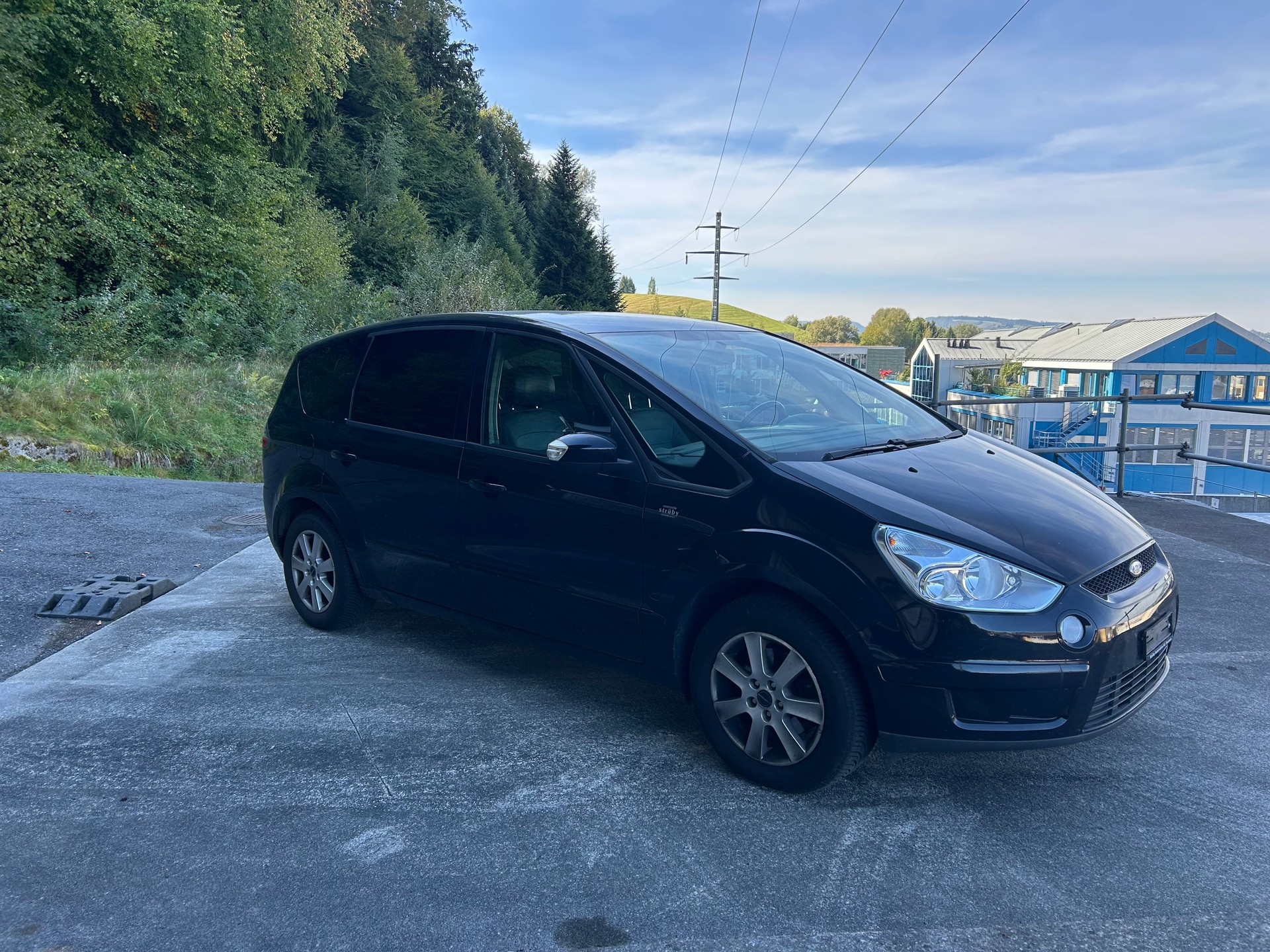 FORD S-Max 2.0i Titanium-image-2