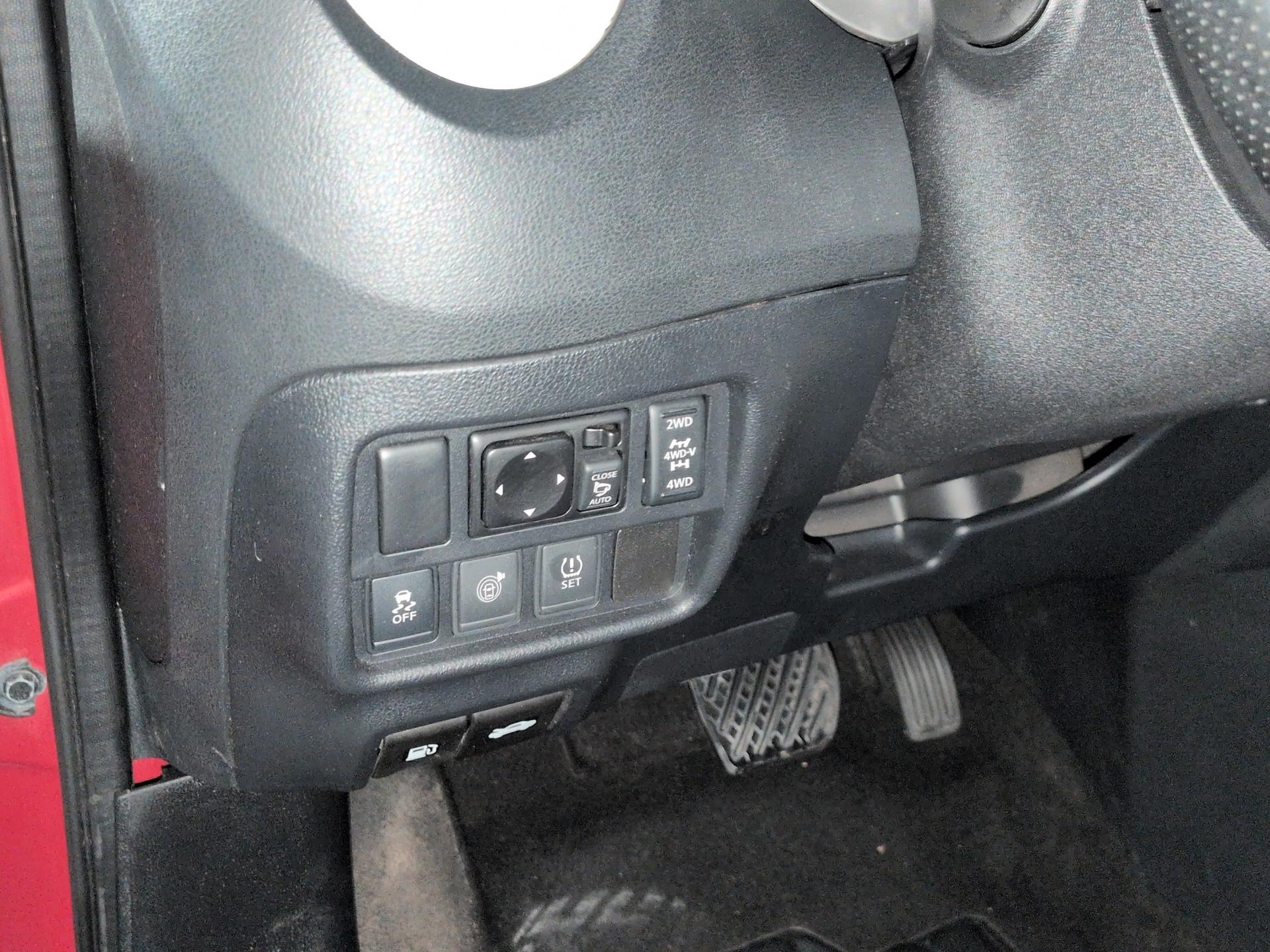 NISSAN Juke 1.6 DIG-T N-Connecta 4x4 Xtronic M-CVT-image-18