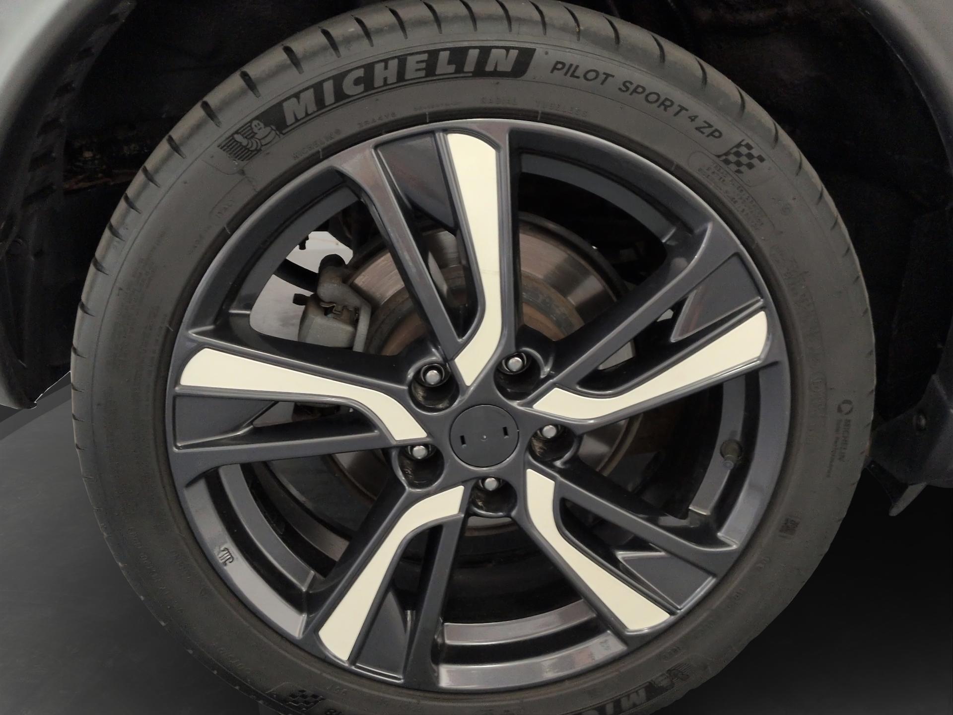 NISSAN Juke 1.6 DIG-T N-Connecta 4x4 Xtronic M-CVT-image-25