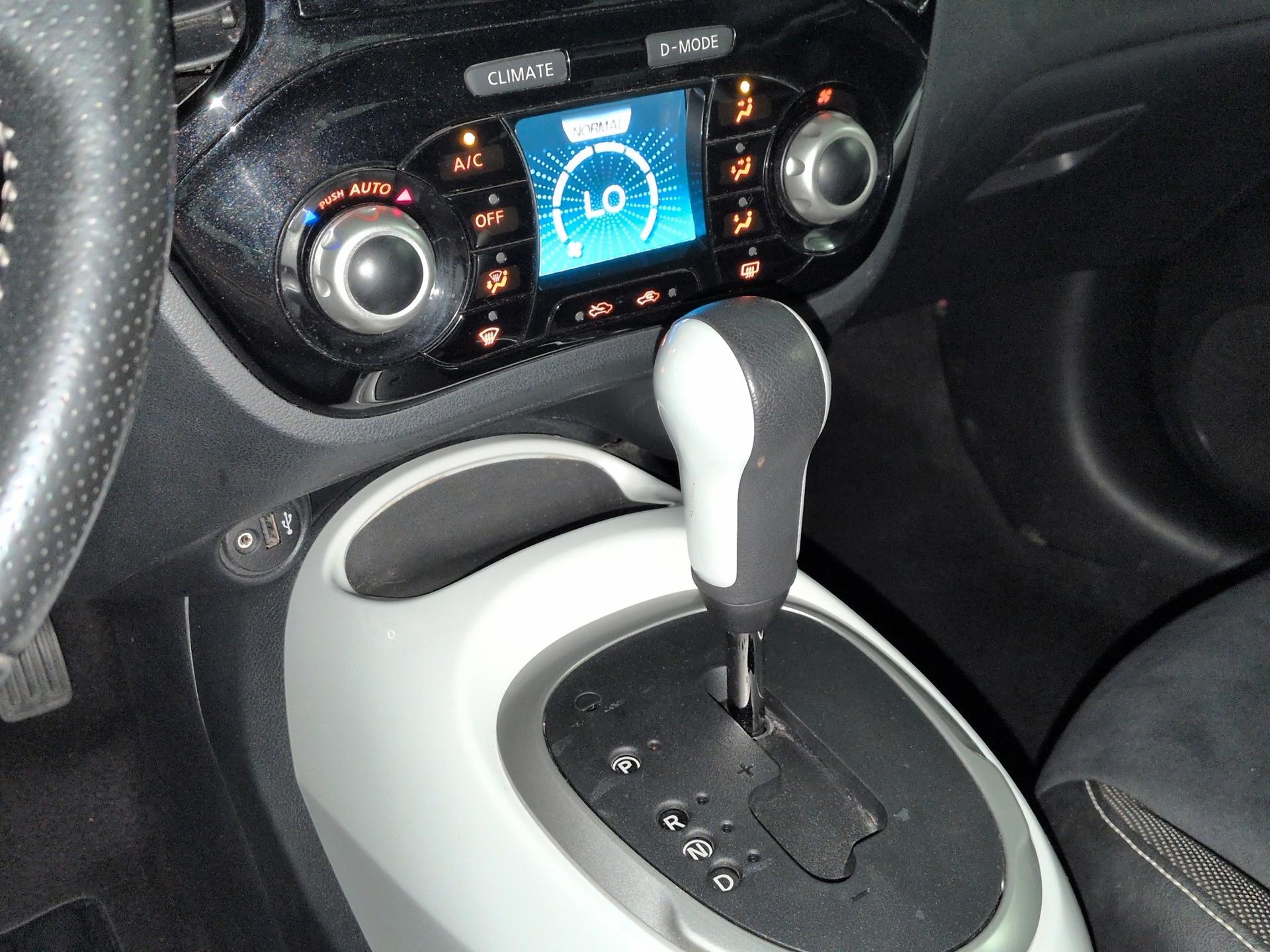 NISSAN Juke 1.6 DIG-T N-Connecta 4x4 Xtronic M-CVT-image-11