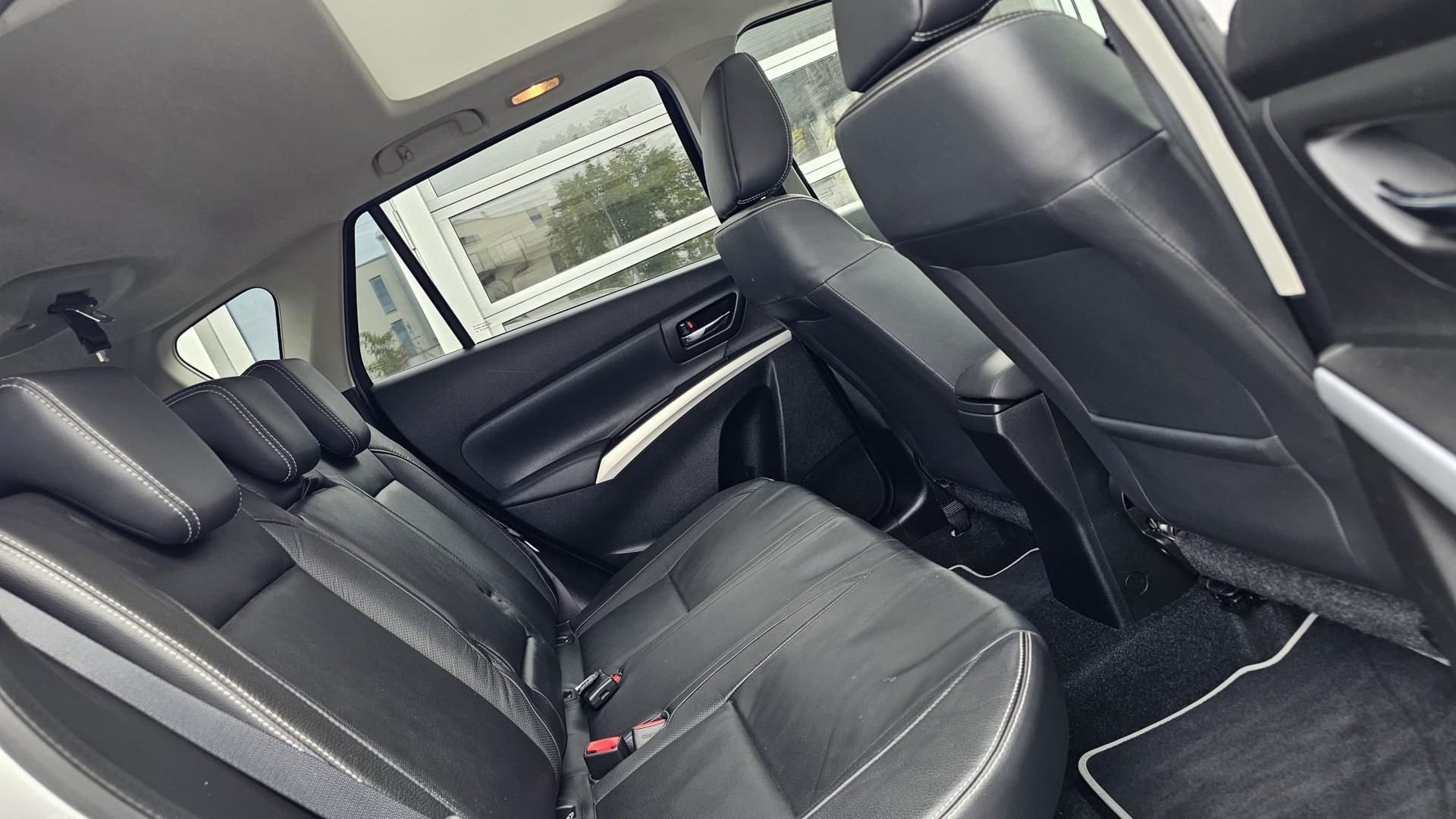 SUZUKI SX4 S-Cross 1.6 16V Compact Top 4WD CVT7-image-9
