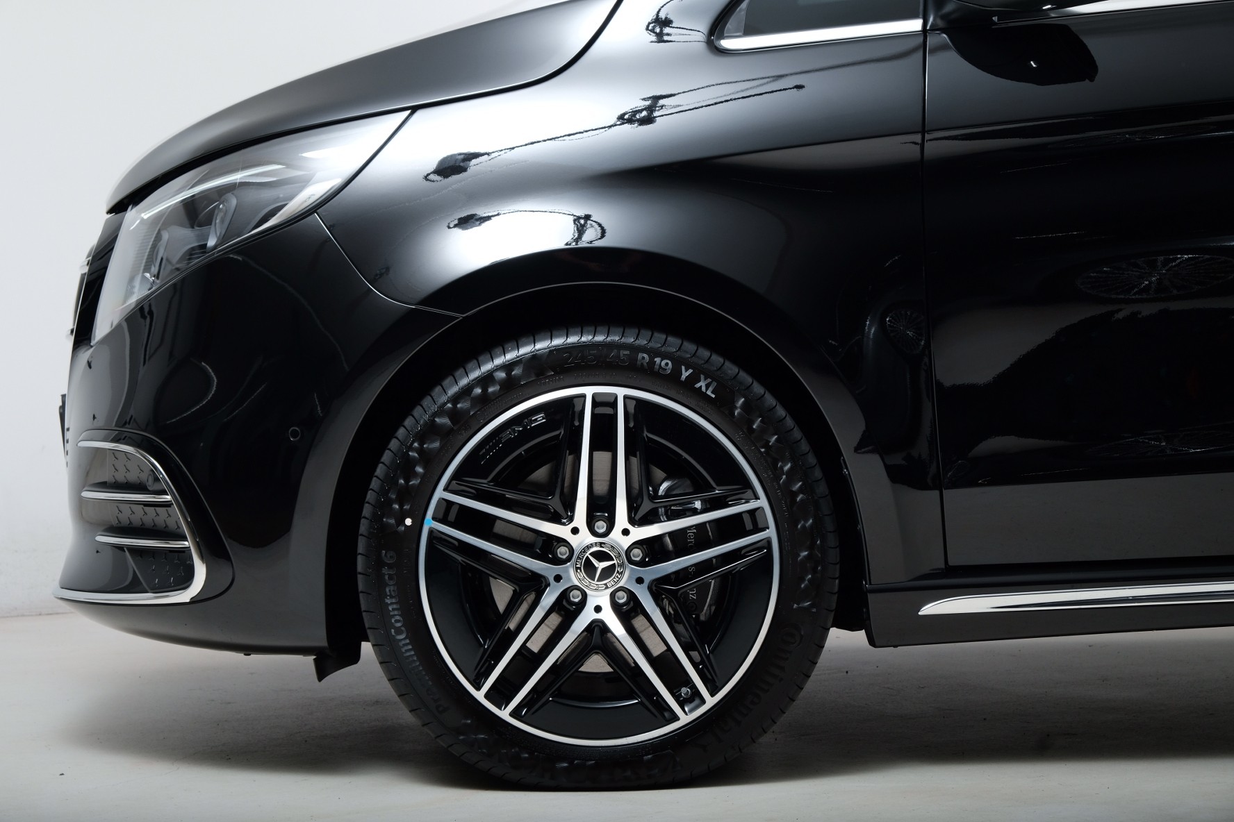 MERCEDES-BENZ V 300 d Exclusive EL 4matic W477-showroom-element-1
