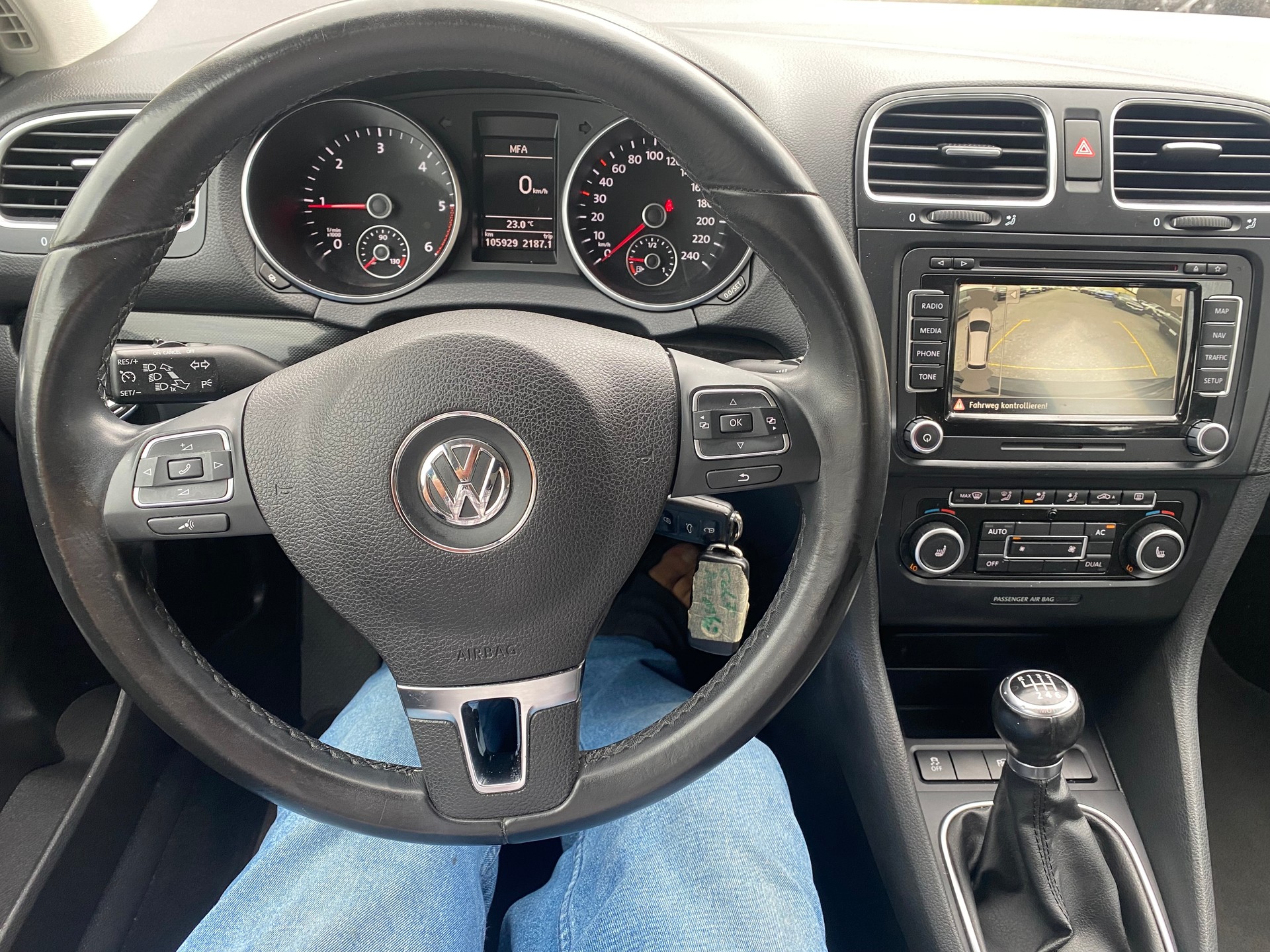VW Golf Variant 1.6 TDI Comfortline 4Motion-image-7