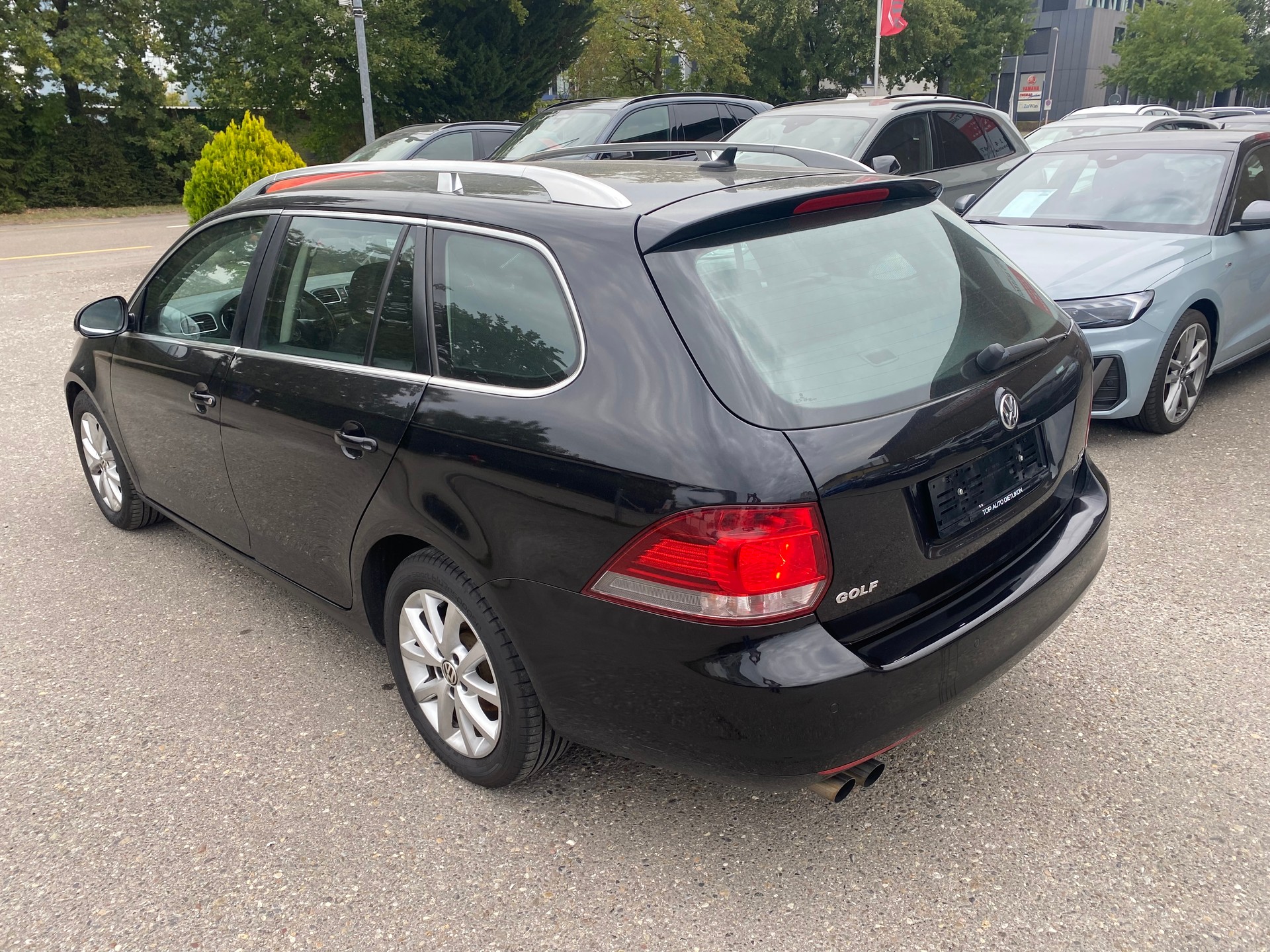 VW Golf Variant 1.6 TDI Comfortline 4Motion-image-3
