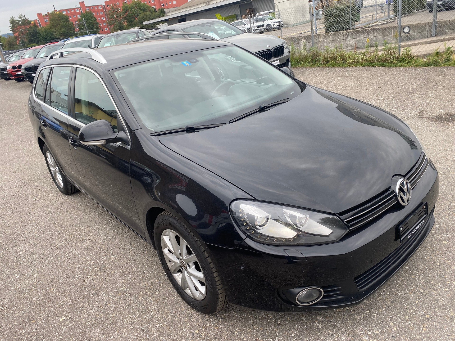 VW Golf Variant 1.6 TDI Comfortline 4Motion-image-2
