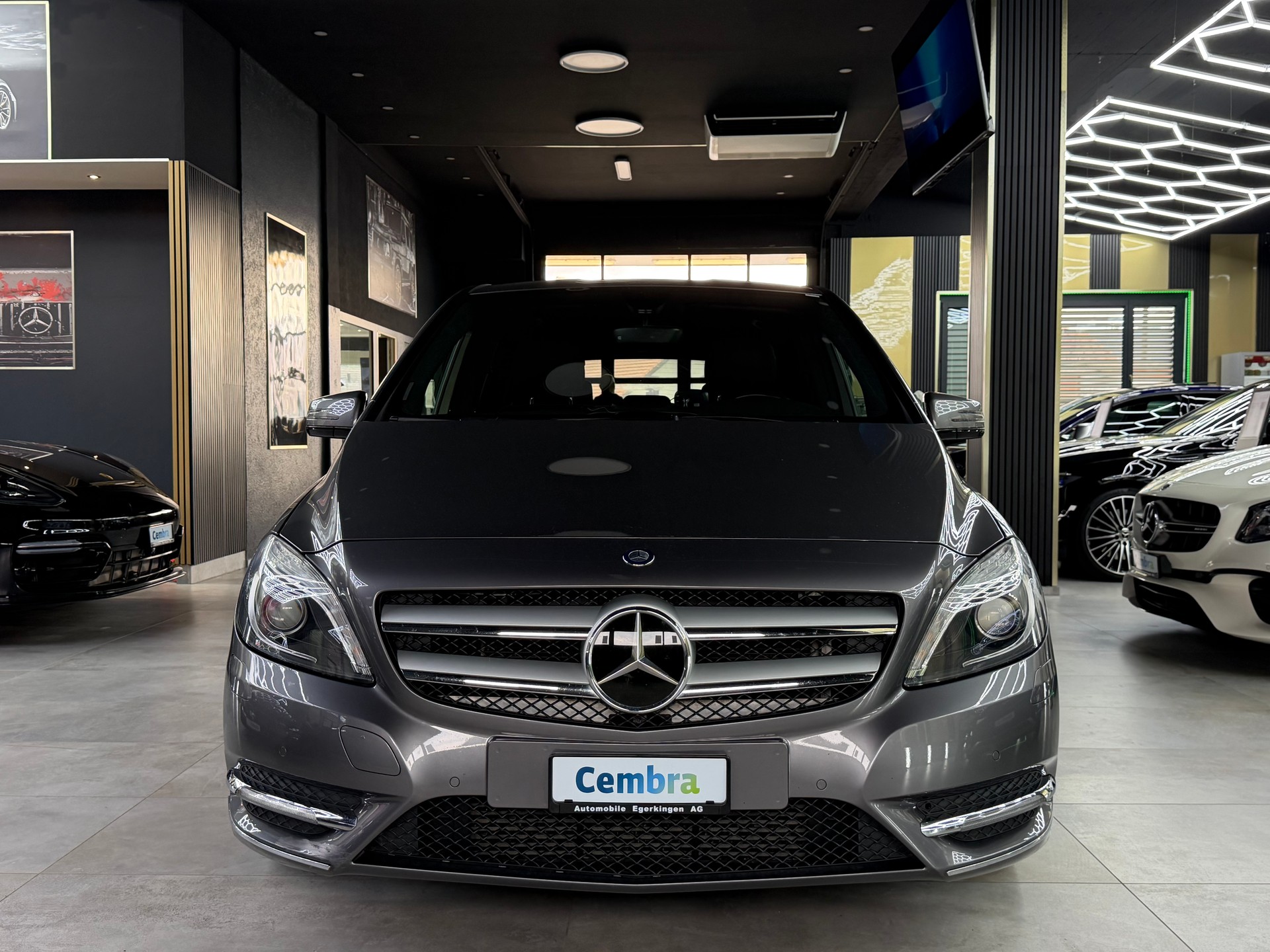 MERCEDES-BENZ B 200 7G-DCT-image-1