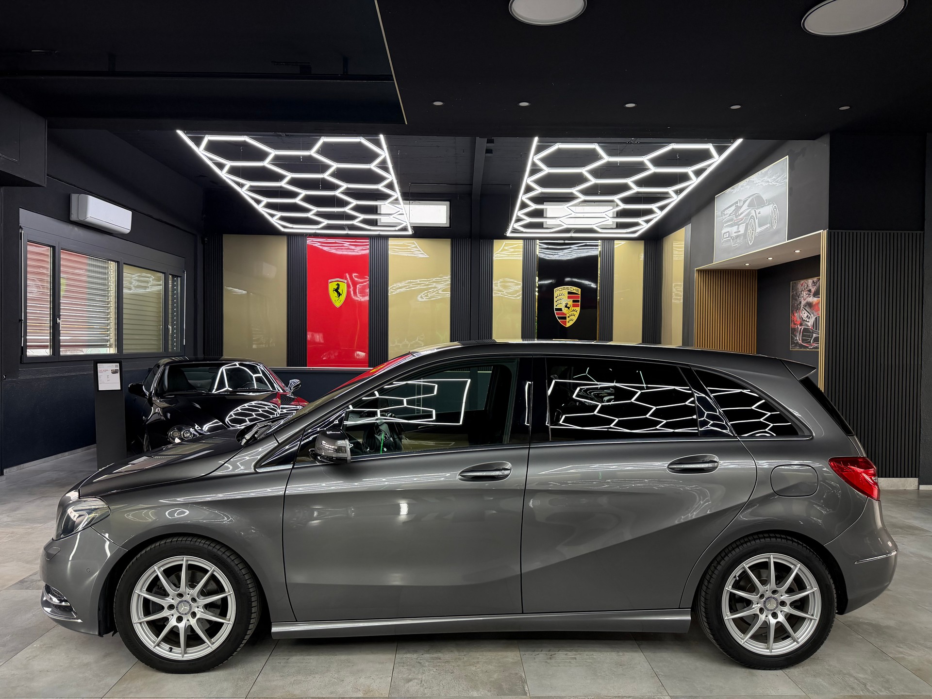 MERCEDES-BENZ B 200 7G-DCT-image-7