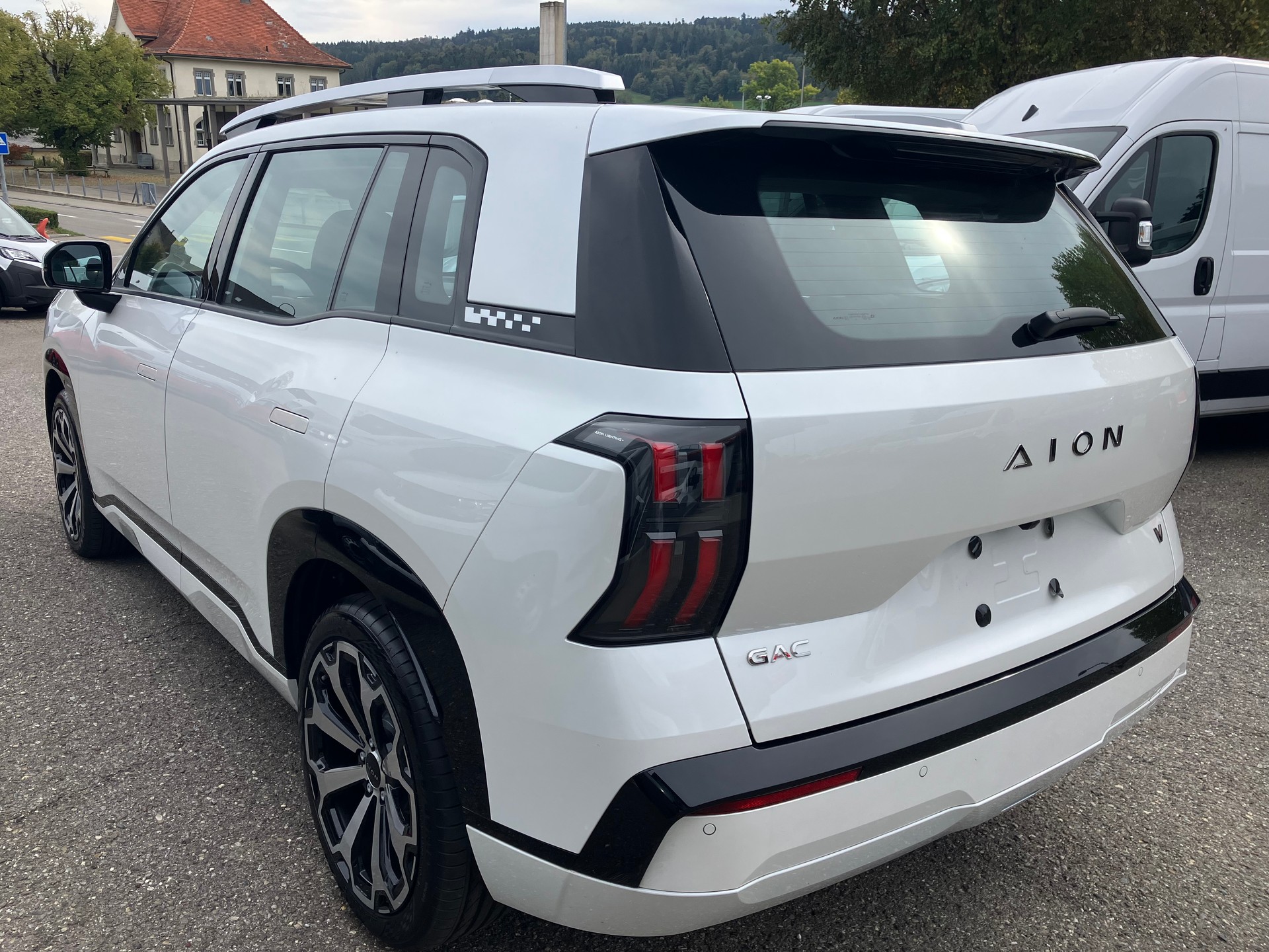 GAC GAC Aion V Herstellung Europa im Magna Werk Steyr !!! Top-Ausstattung!!! 75KW Batterie mit 510 Km Reichweite !!!-image-2