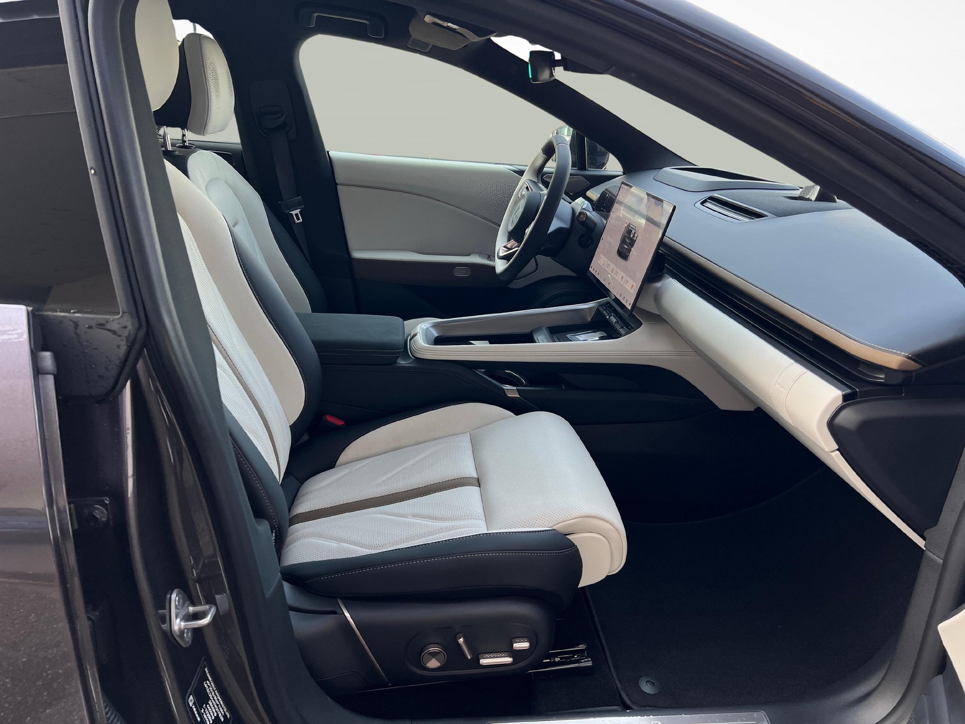 ZEEKR 7GT Privilege AWD-image-8