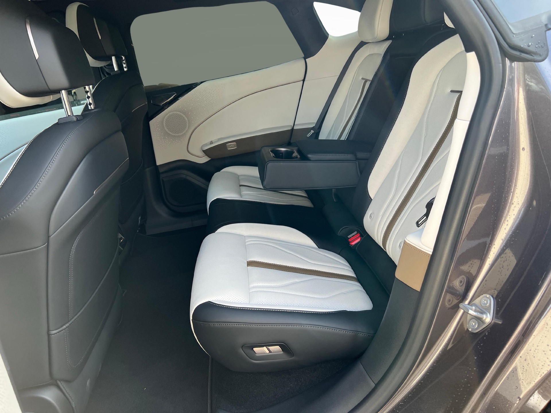 ZEEKR 7GT Privilege AWD-image-9