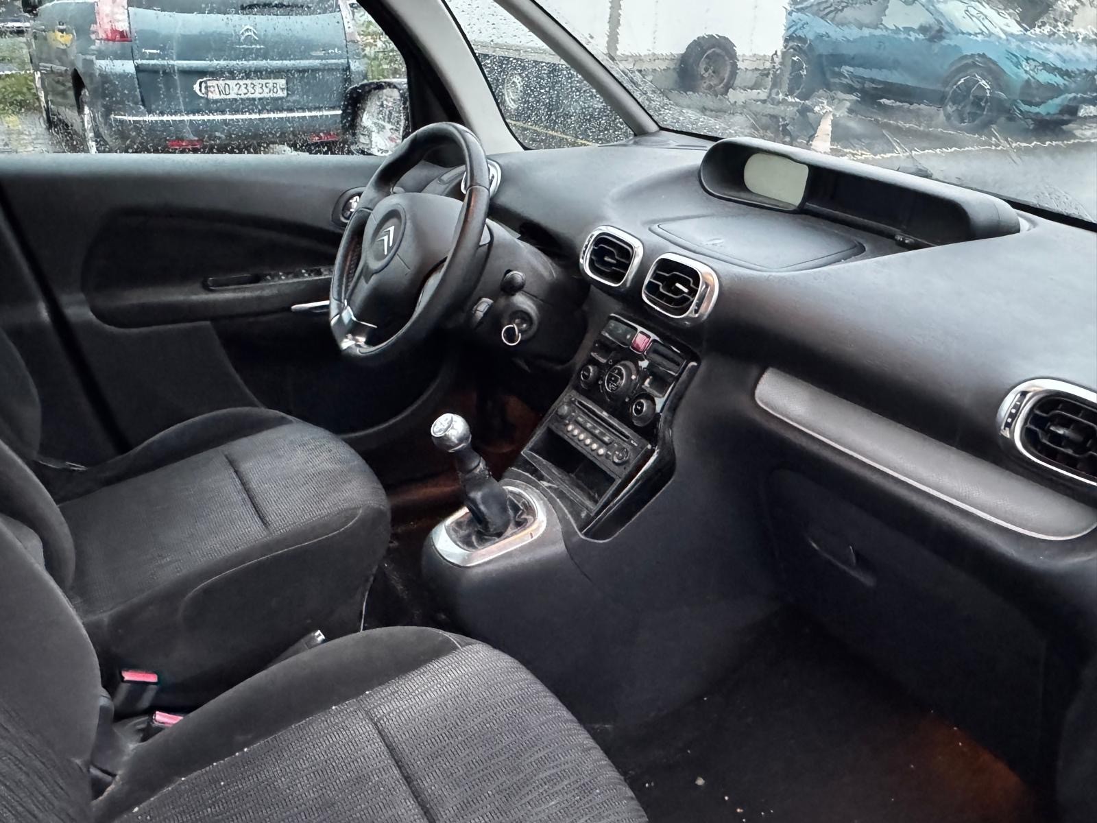 CITROEN C3 Picasso 1.6 HDi Exclusive-image-7