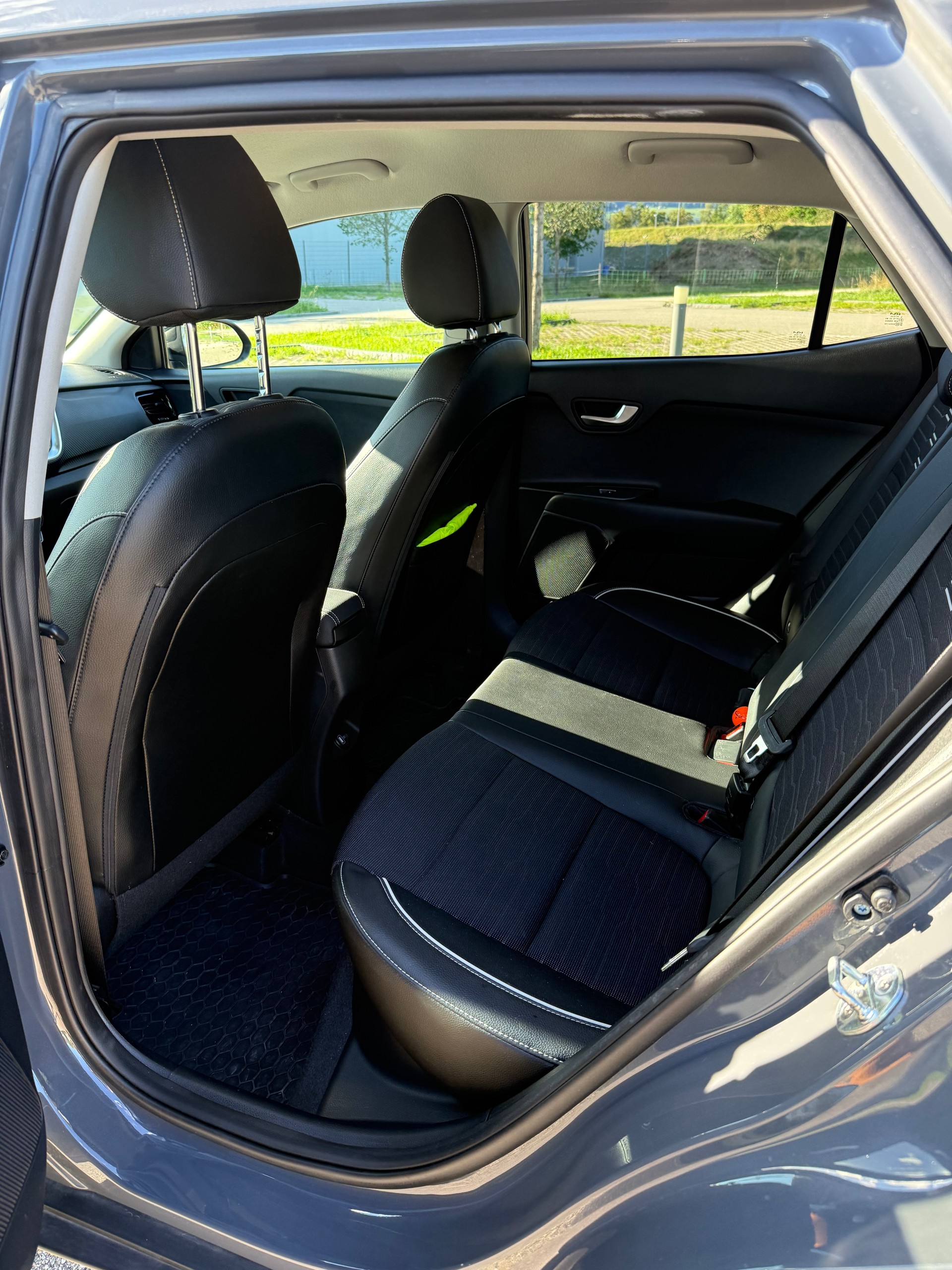 KIA 1.0 T-GDi MHEV GT-Line-image-3
