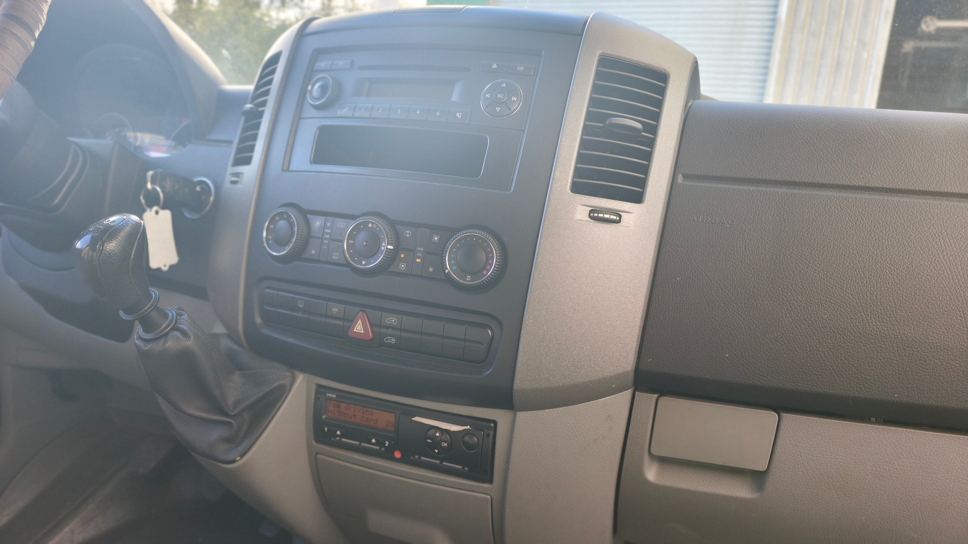 VW 2.5 TDi 136 - 12 PLACES --image-7