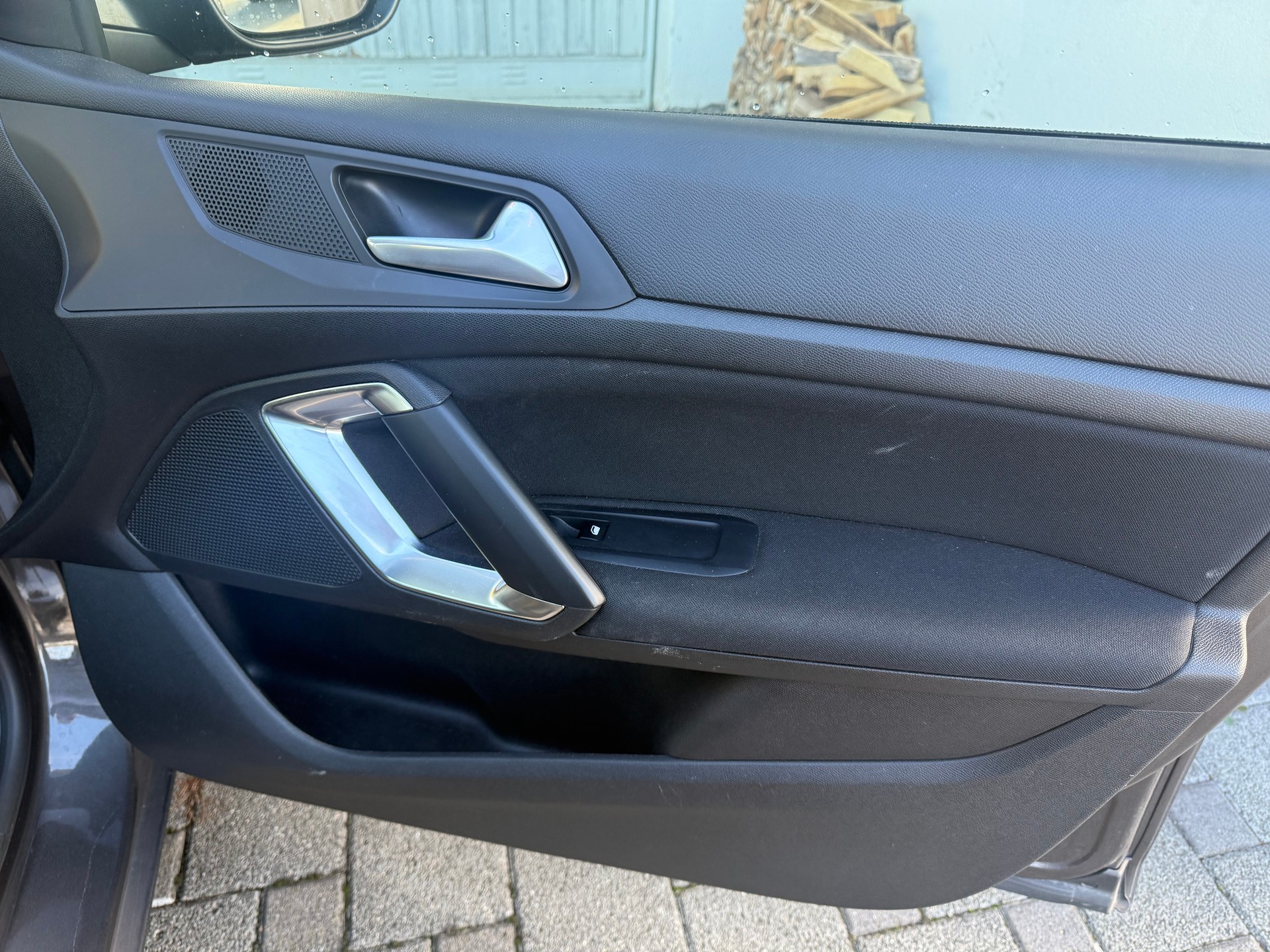 PEUGEOT 308 SW 1.6 BlueHDI Allure-image-10