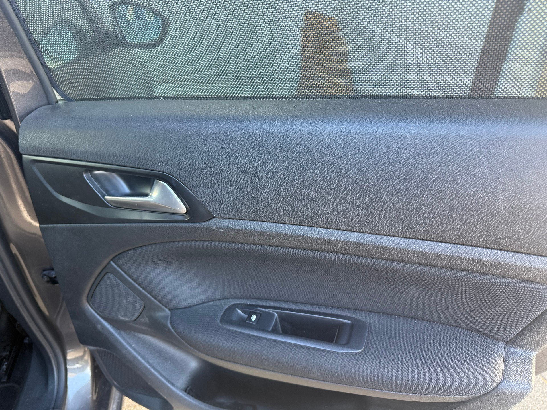 PEUGEOT 308 SW 1.6 BlueHDI Allure-image-7