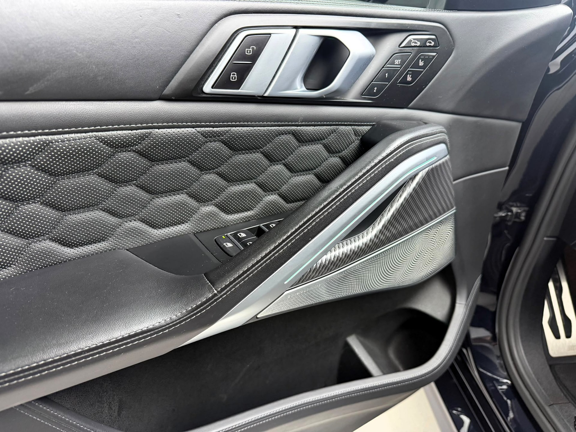 BMW X6M Steptronic M Competition-image-17