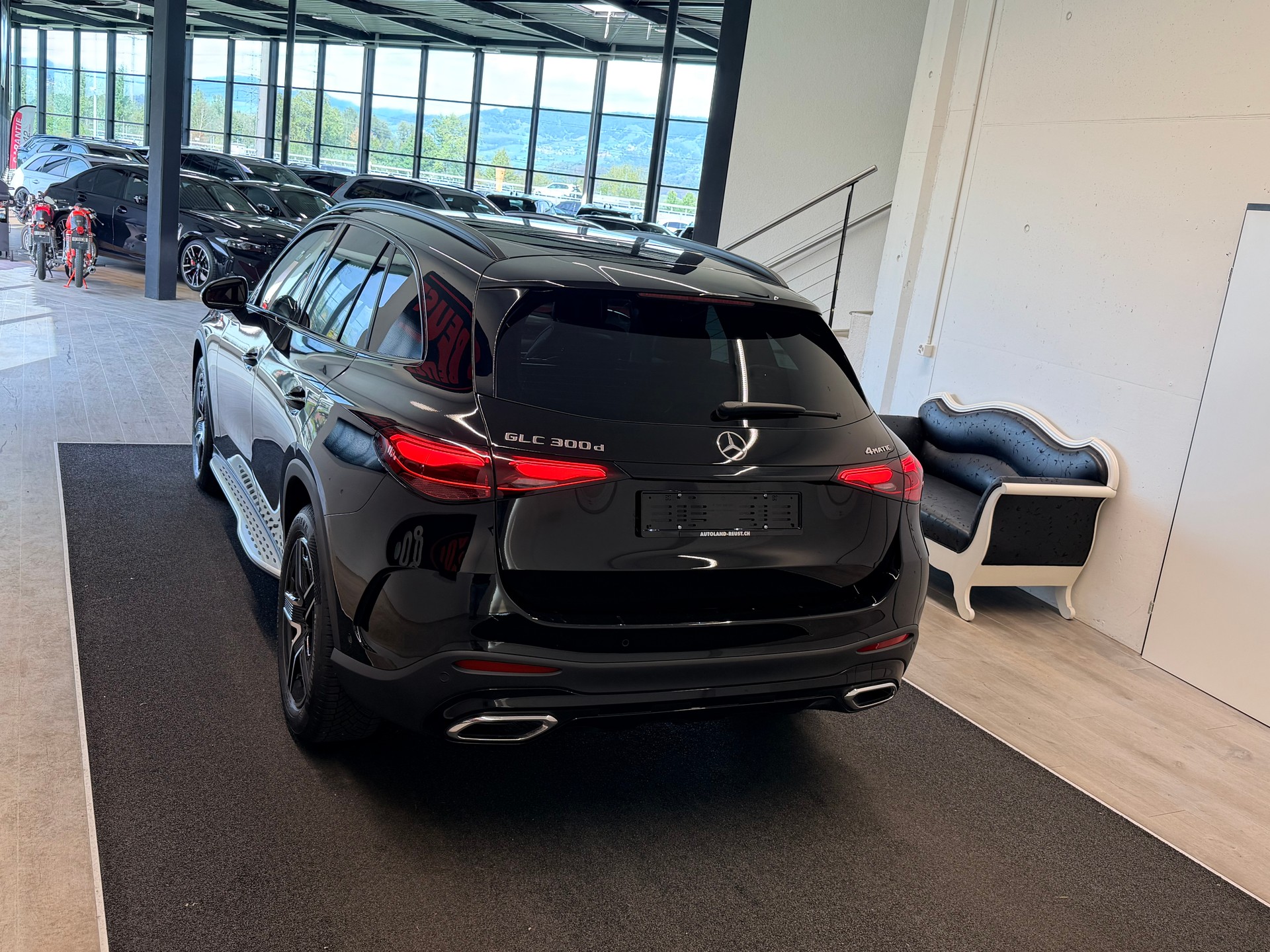 MERCEDES-BENZ GLC 300 d AMG 4Matic 9G-Tronic-image-8