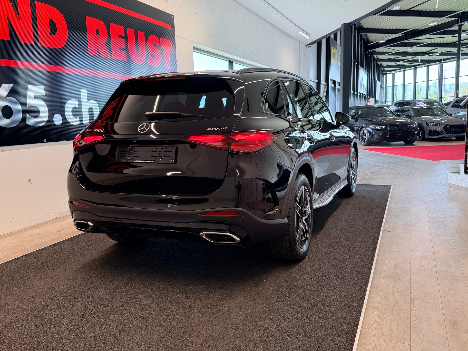 MERCEDES-BENZ GLC 300 d AMG 4Matic 9G-Tronic-image-6
