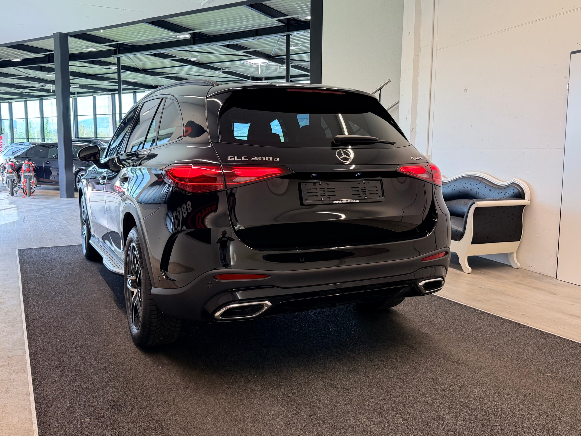 MERCEDES-BENZ GLC 300 d AMG 4Matic 9G-Tronic-image-7