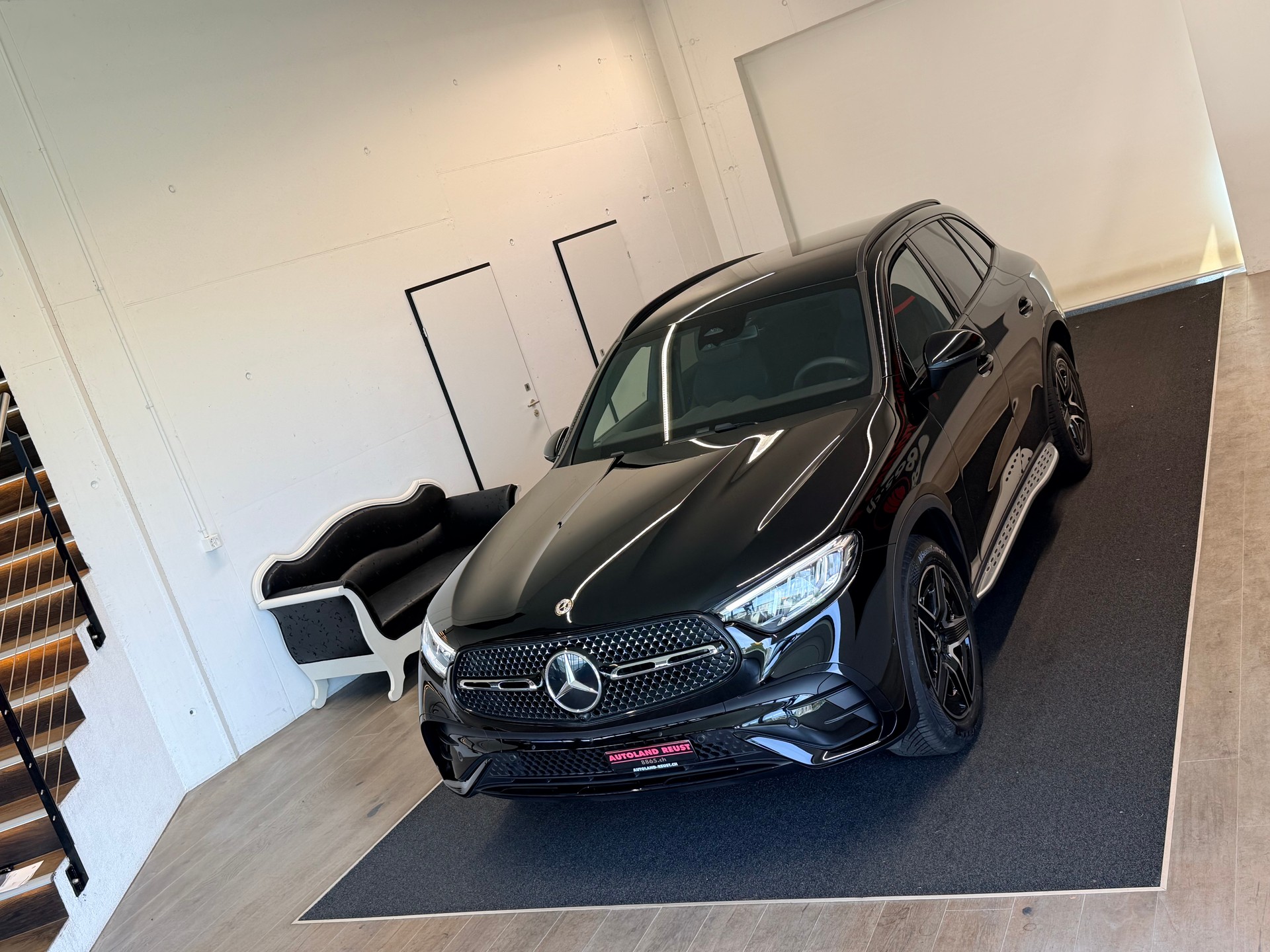 MERCEDES-BENZ GLC 300 d AMG 4Matic 9G-Tronic-image-3