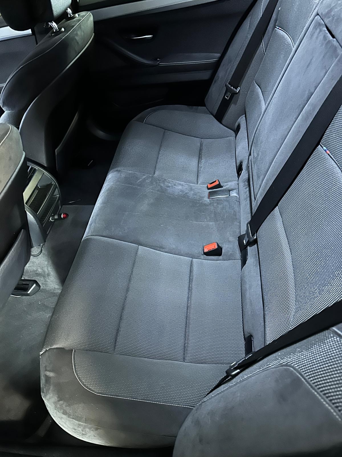 BMW 520 D X-Drive / M-Paket / Panoramadach AHK2000KG-image-8