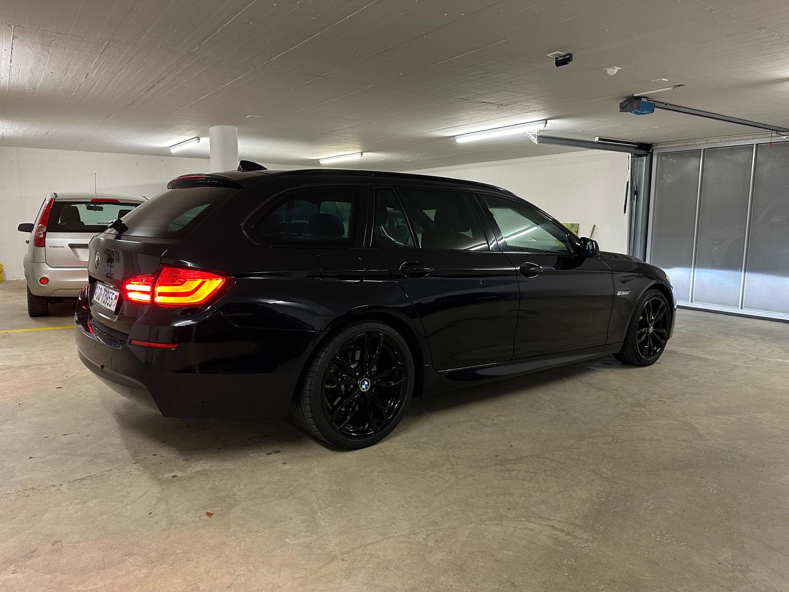 BMW 520 D X-Drive / M-Paket / Panoramadach AHK2000KG-image-2