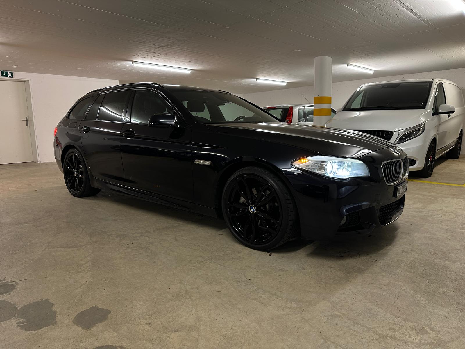 BMW 520 D X-Drive / M-Paket / Panoramadach AHK2000KG-image-0