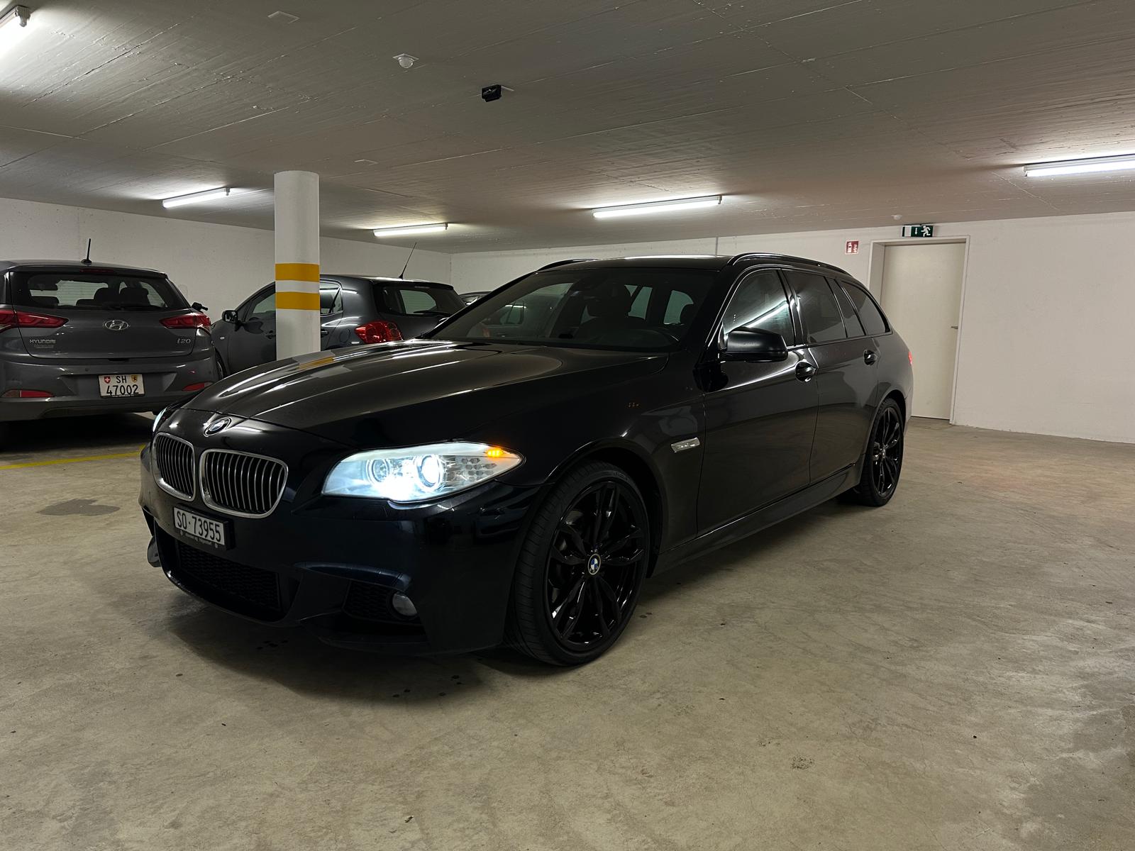 BMW 520 D X-Drive / M-Paket / Panoramadach AHK2000KG-image-1