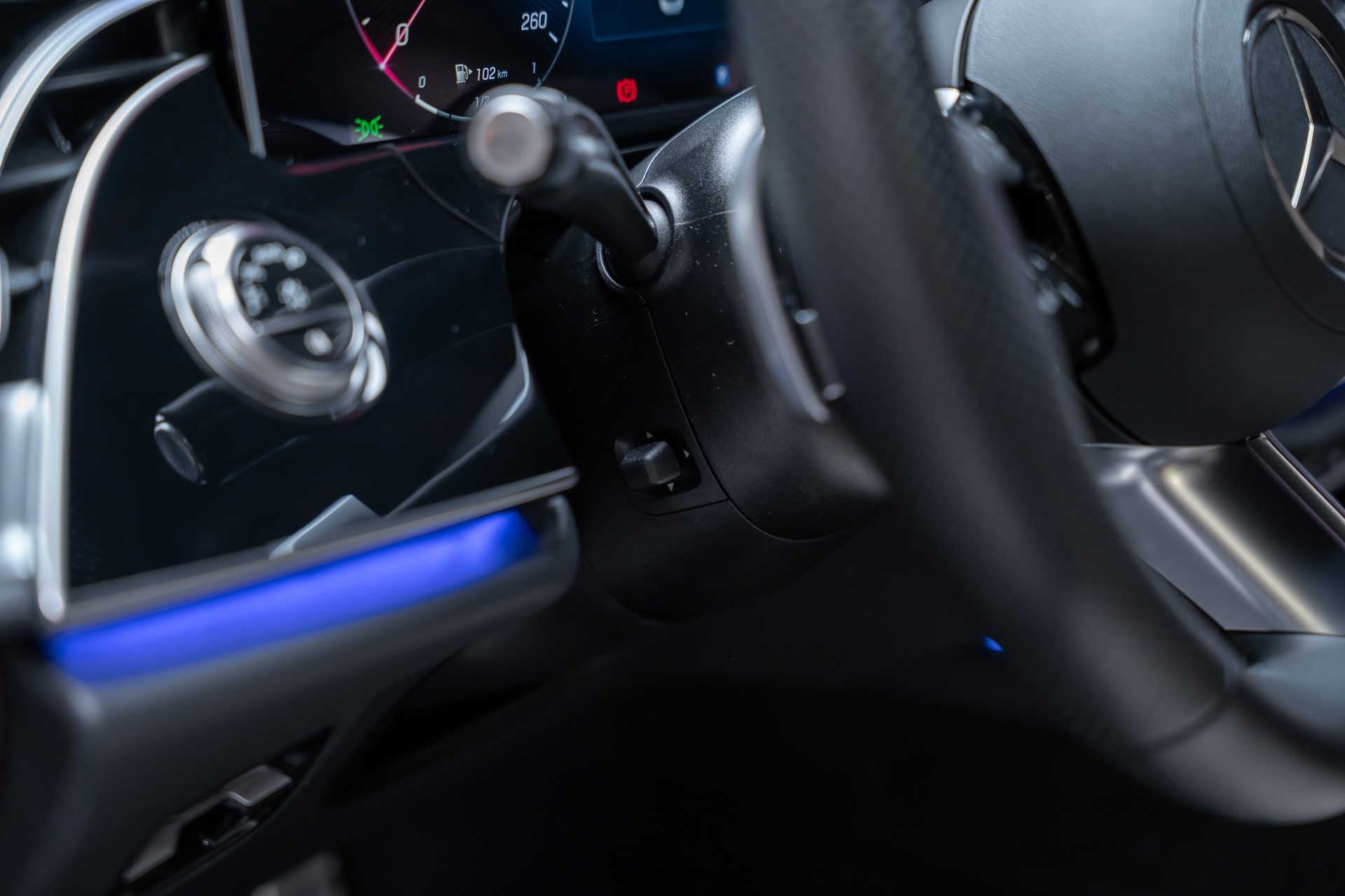 MERCEDES-BENZ E 220 d AMG Line / Hyperscreen / 360°Kamera / Burmester-image-15