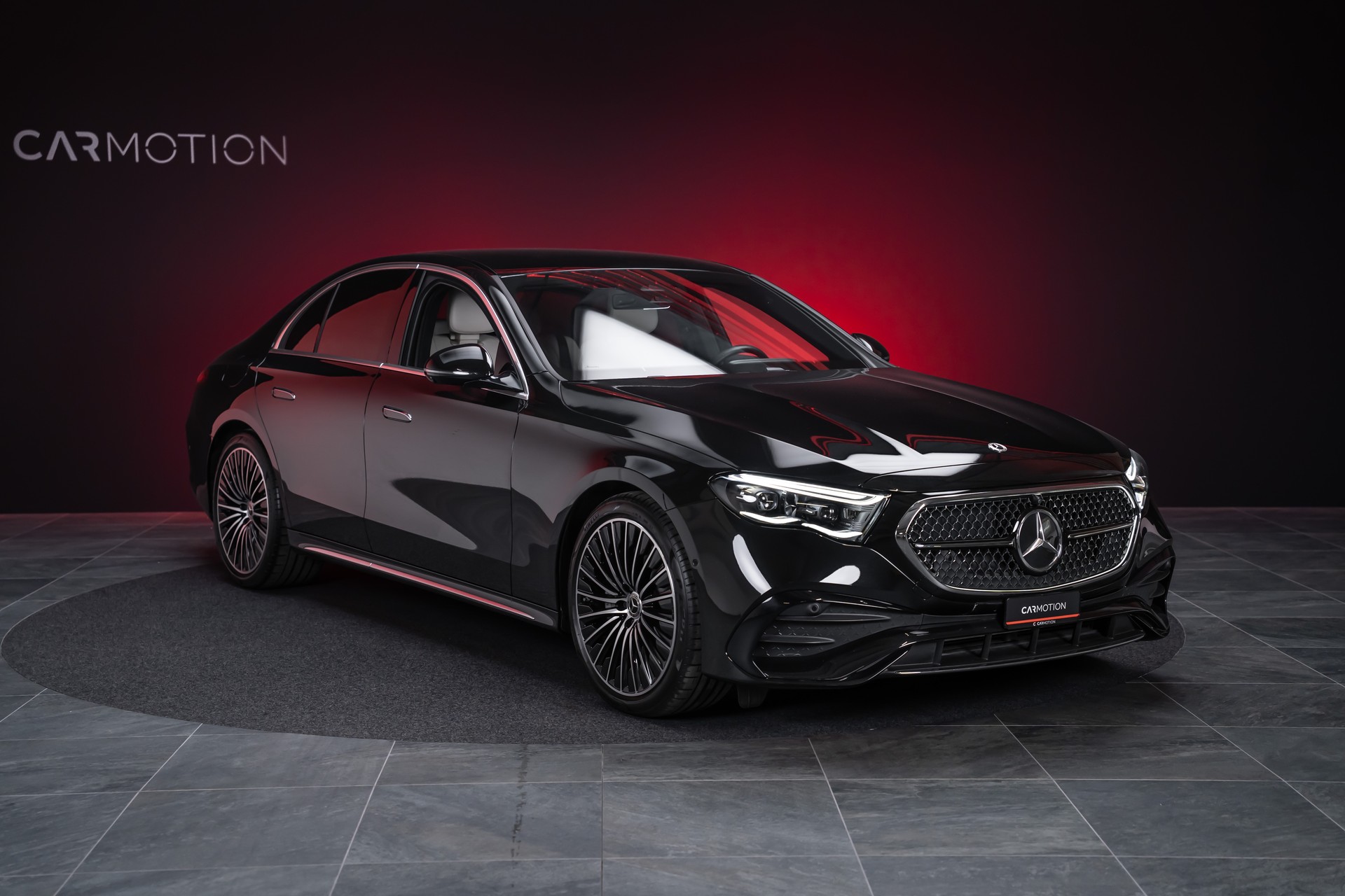 MERCEDES-BENZ E 220 d AMG Line / Hyperscreen / 360°Kamera / Burmester-image-2