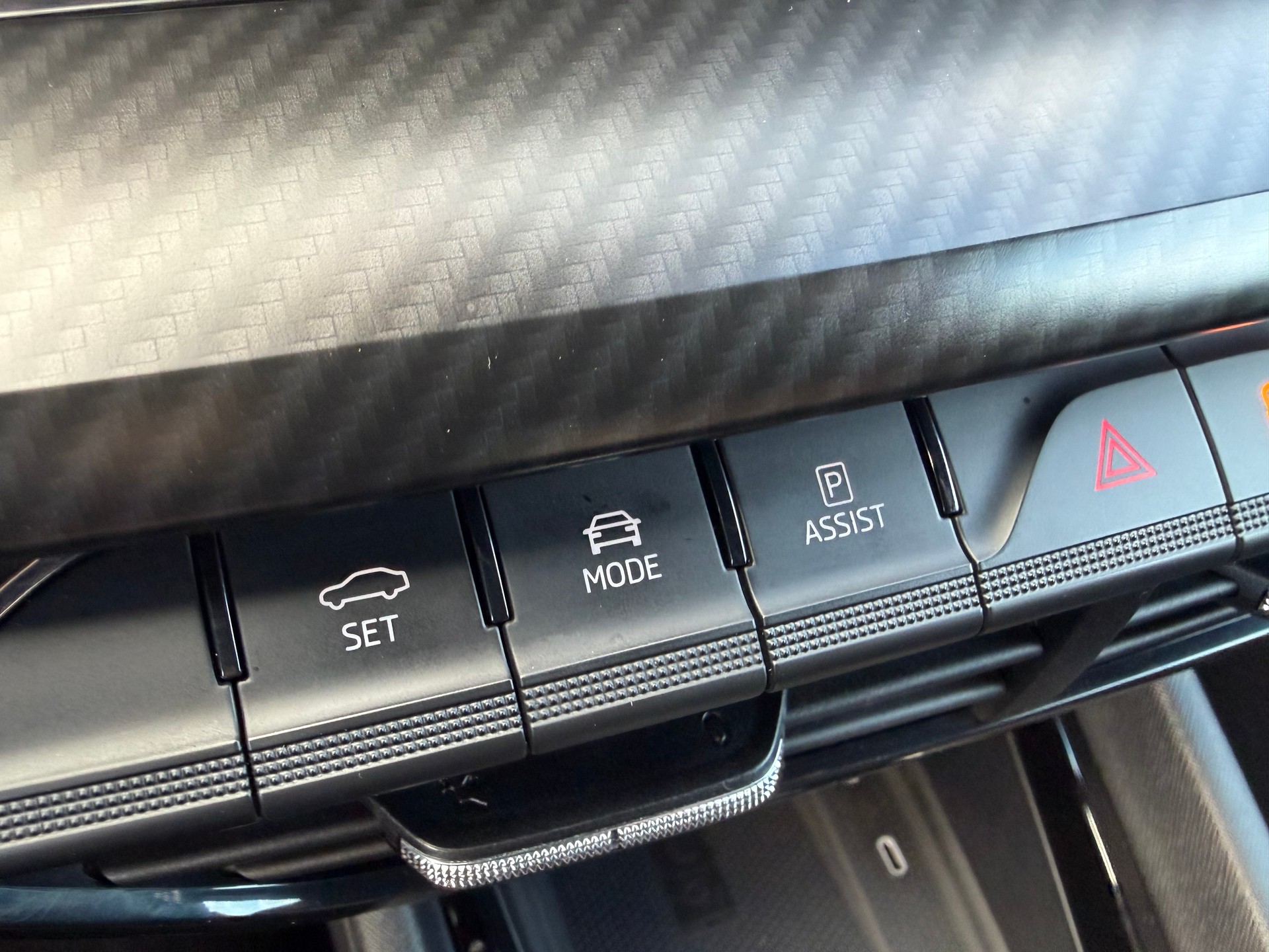 SKODA Octavia Combi 2.0 TSI DSG RS-image-8