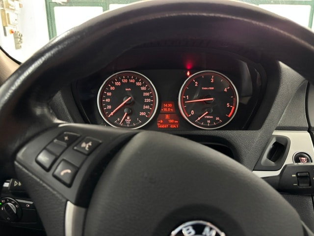 BMW X5 xDrive 30d Steptronic-image-10