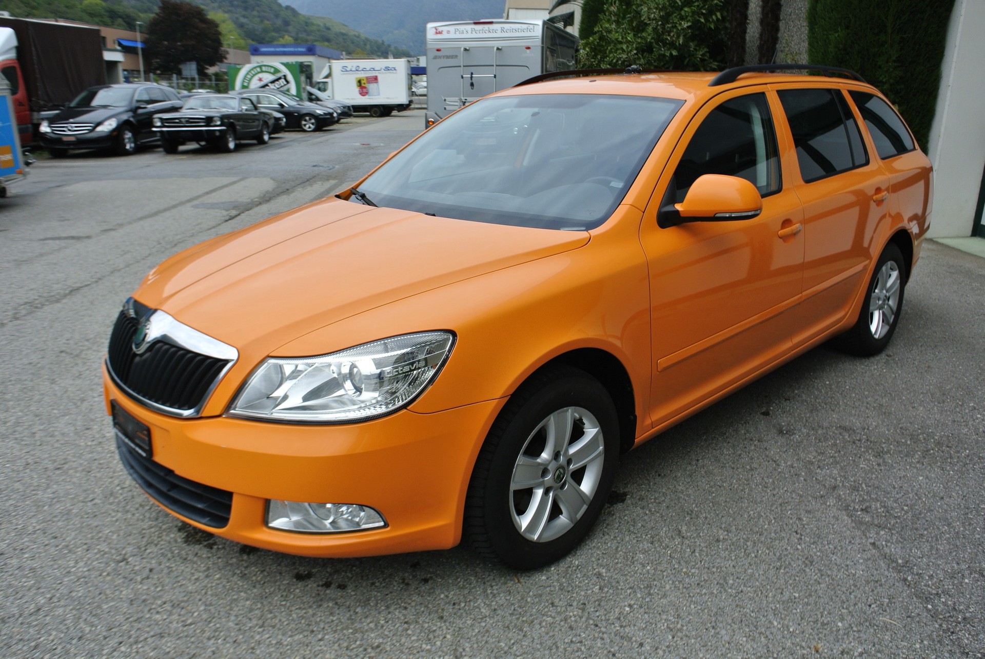 SKODA Octavia Combi 1.6 TDI Swiss Adventure 4x4-image-11
