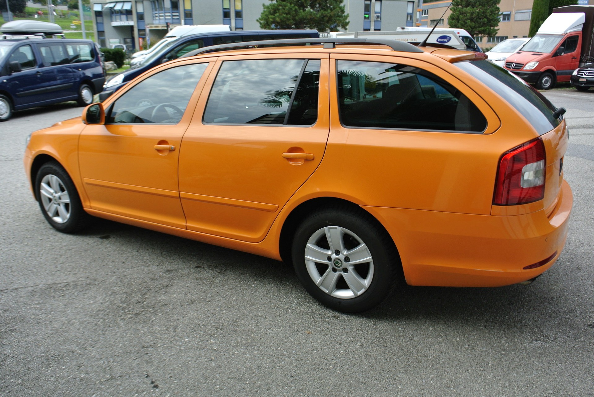 SKODA Octavia Combi 1.6 TDI Swiss Adventure 4x4-image-10