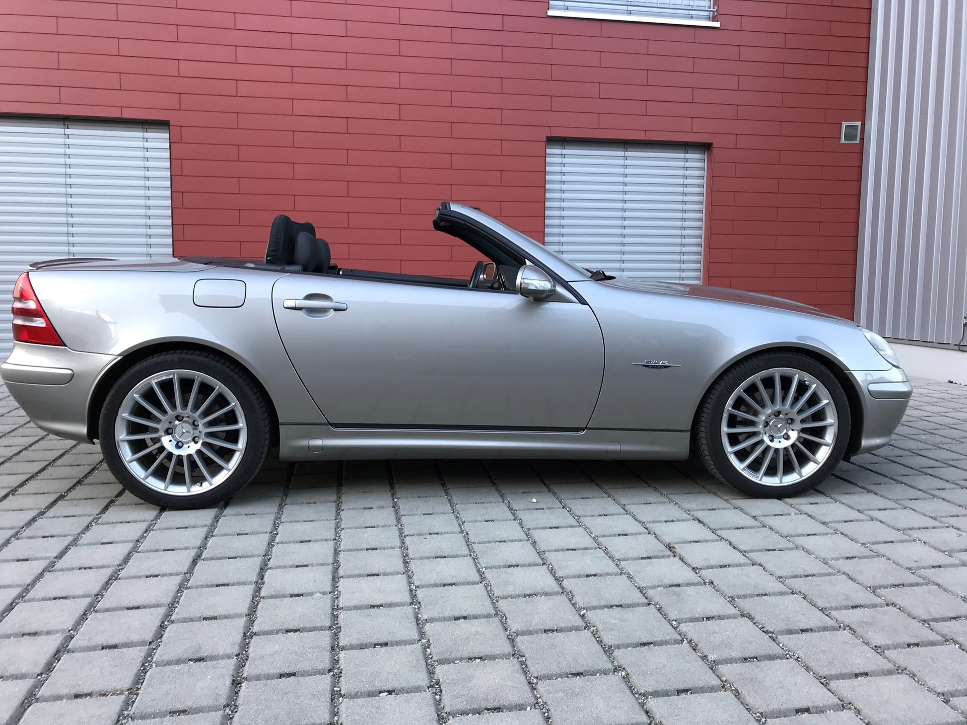 MERCEDES-BENZ SLK 320-image-17