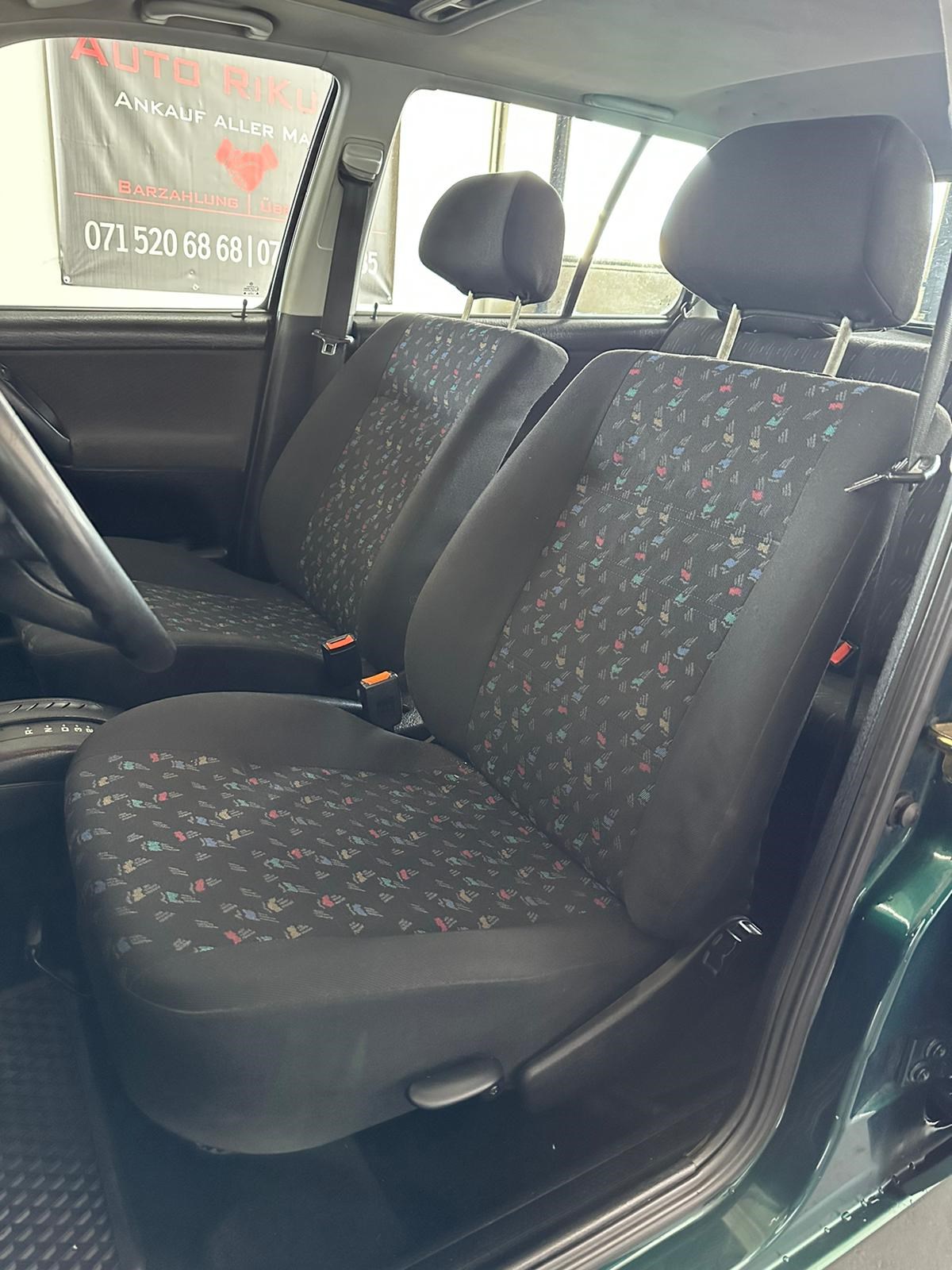 VW Golf 1900 TDI Swiss Line-image-11