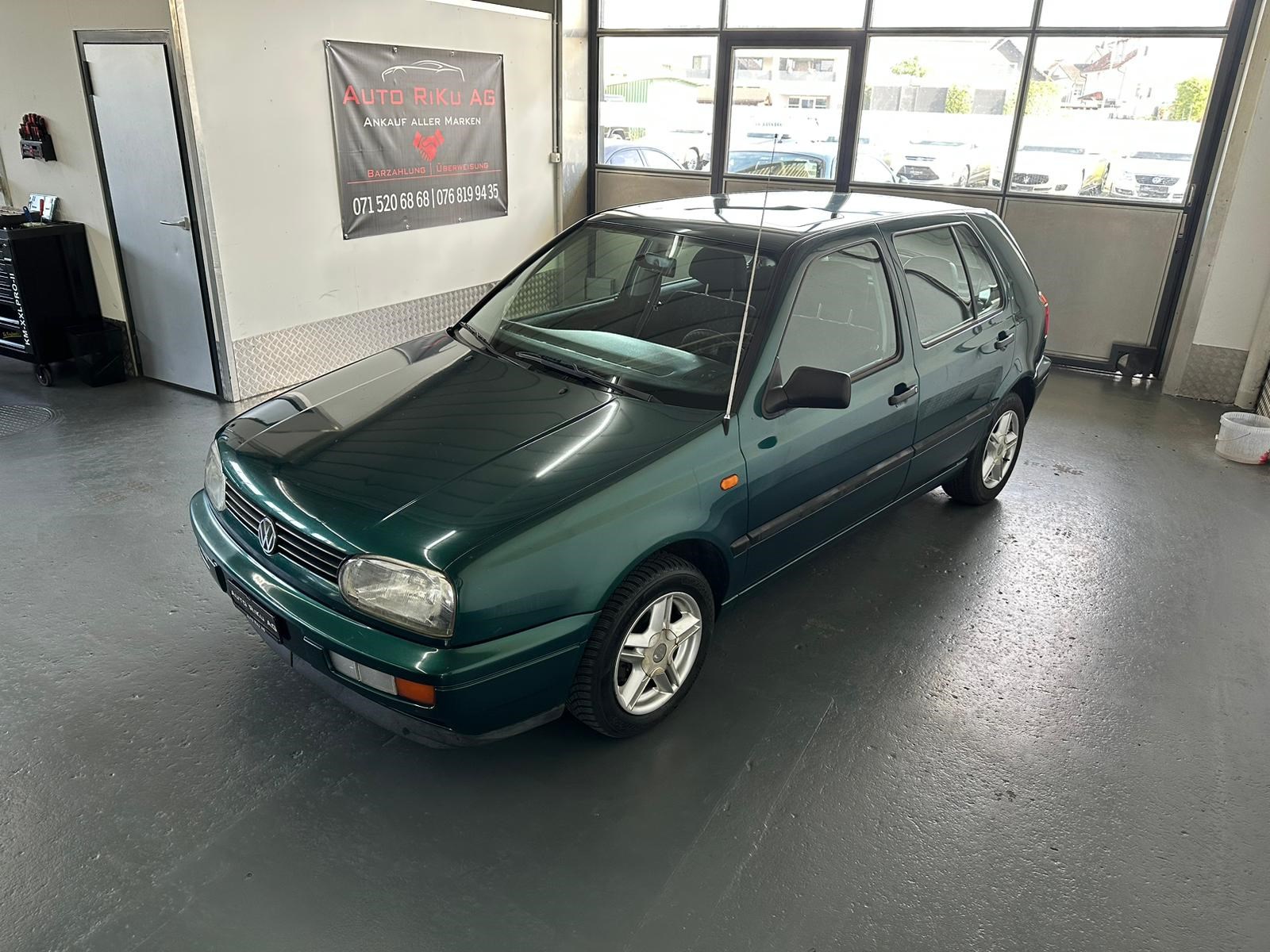 VW Golf 1900 TDI Swiss Line-image-3