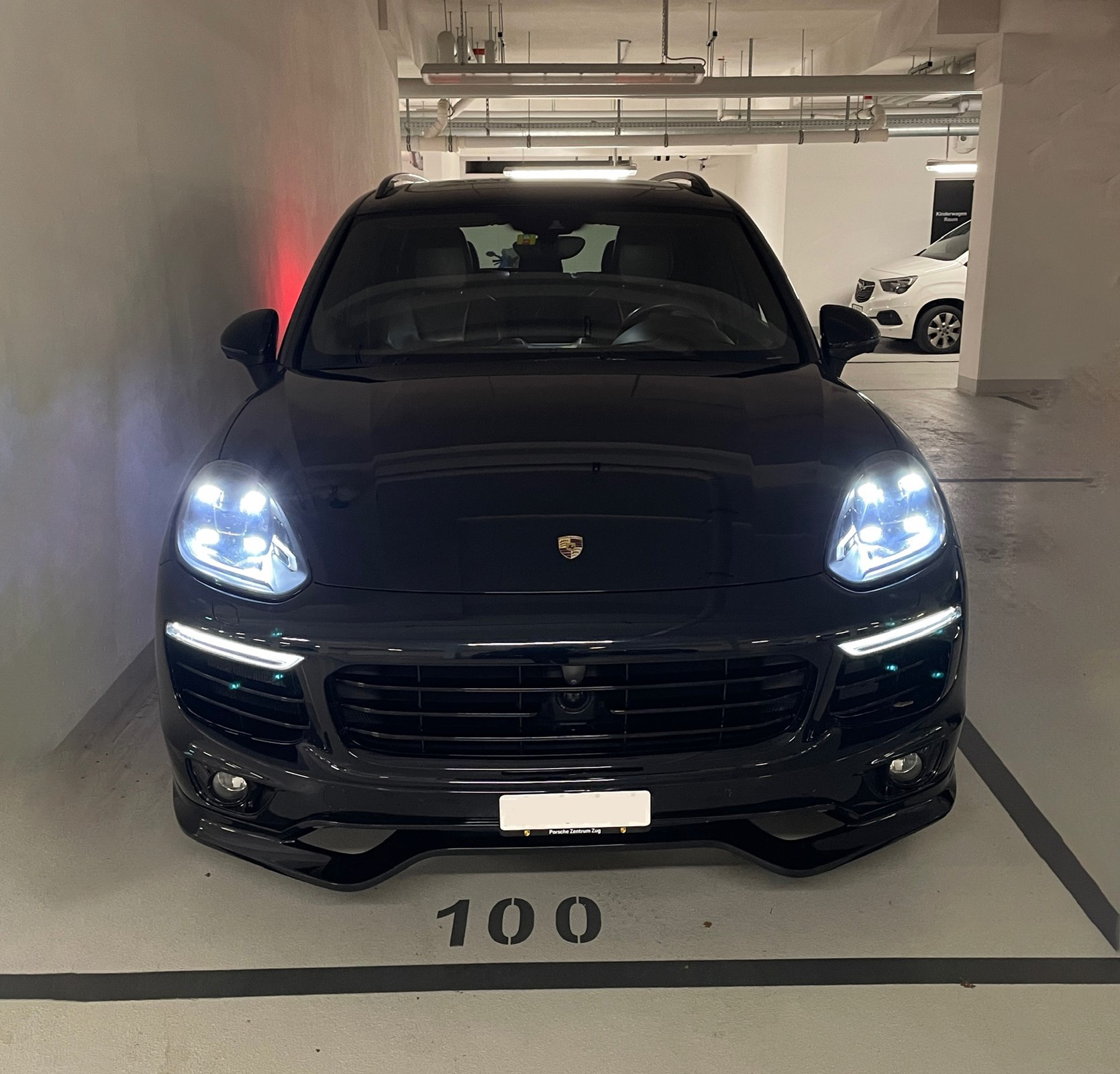 PORSCHE Cayenne S E-Hybrid-image-0