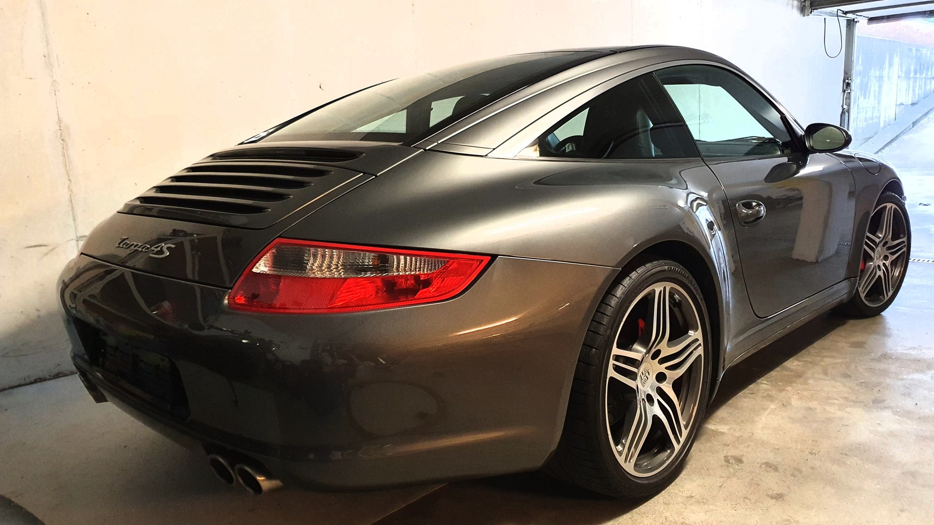PORSCHE 911 Targa 4S-image-12