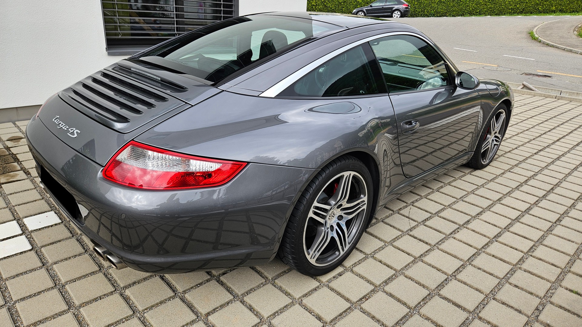 PORSCHE 911 Targa 4S-image-2