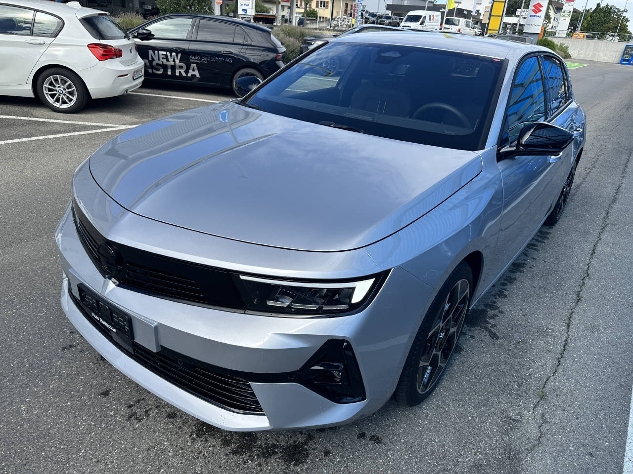 OPEL Astra 1.6 T PHEV 180 Swiss Plus-image-2